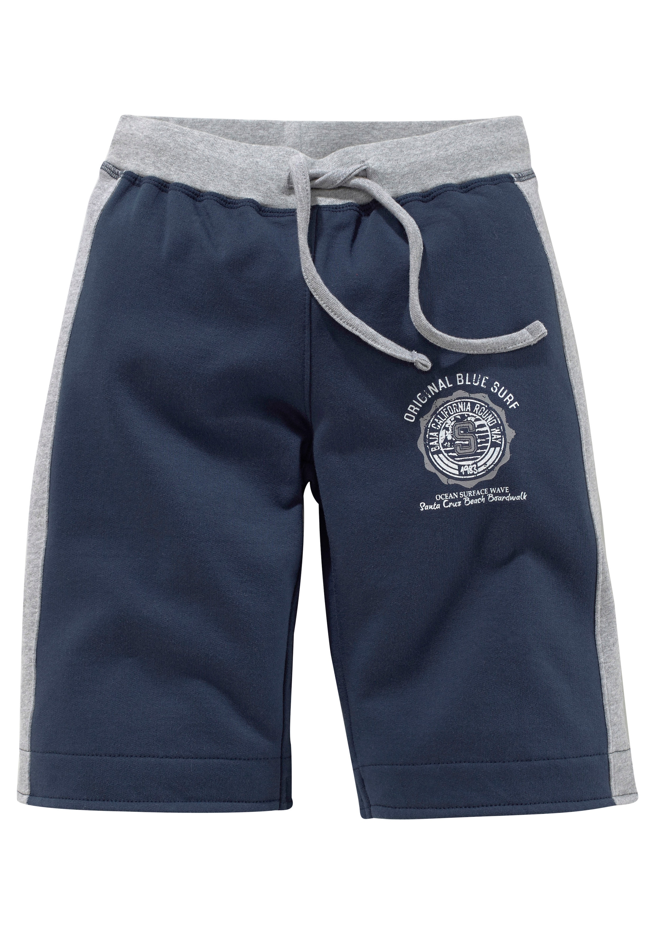 KIDSWORLD Sweatbermudas, mit coolem Druck vorn