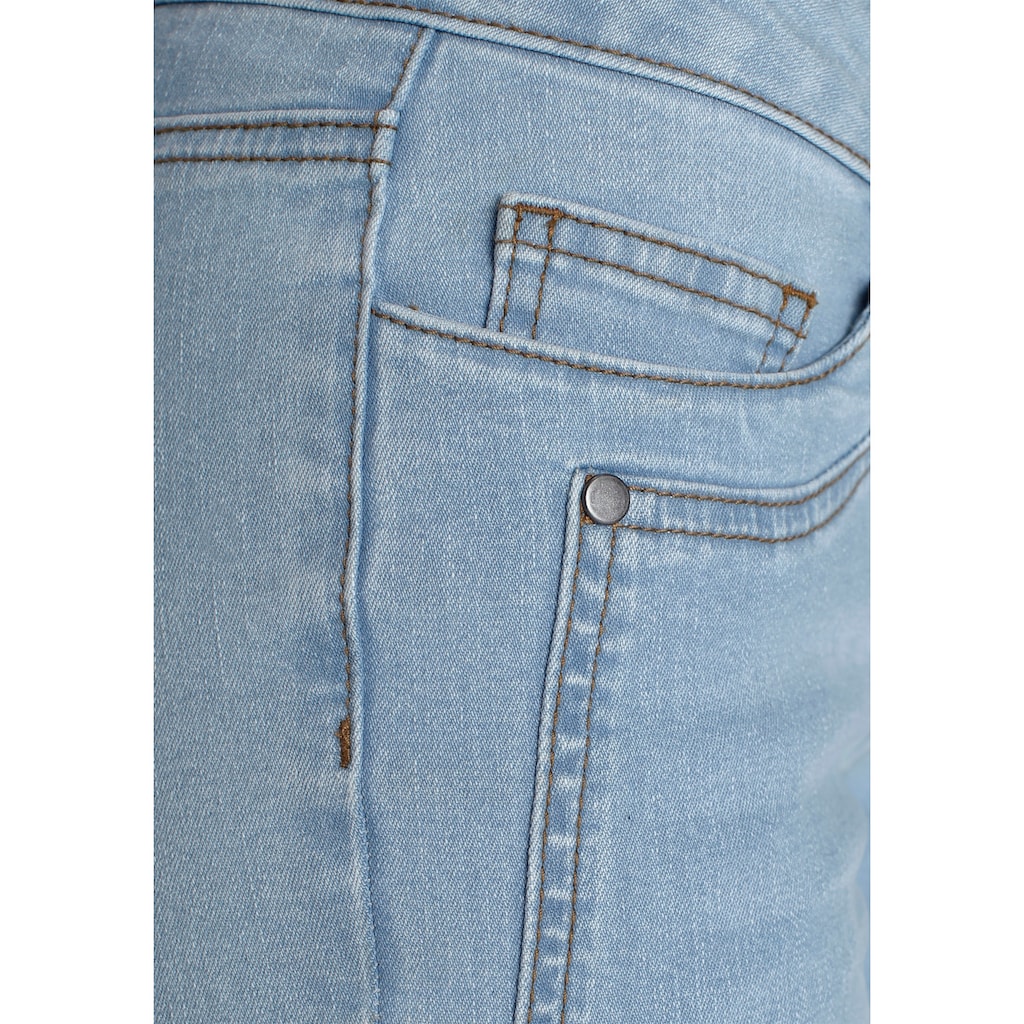 Arizona Bootcut-Jeans »mit Keileinsätzen«, Low Waist