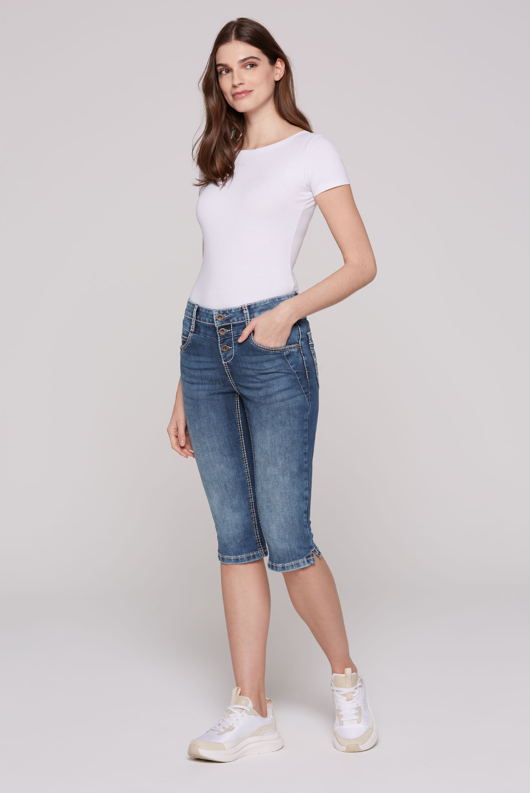 SOCCX Jeansshorts mit Schlitz am Saum