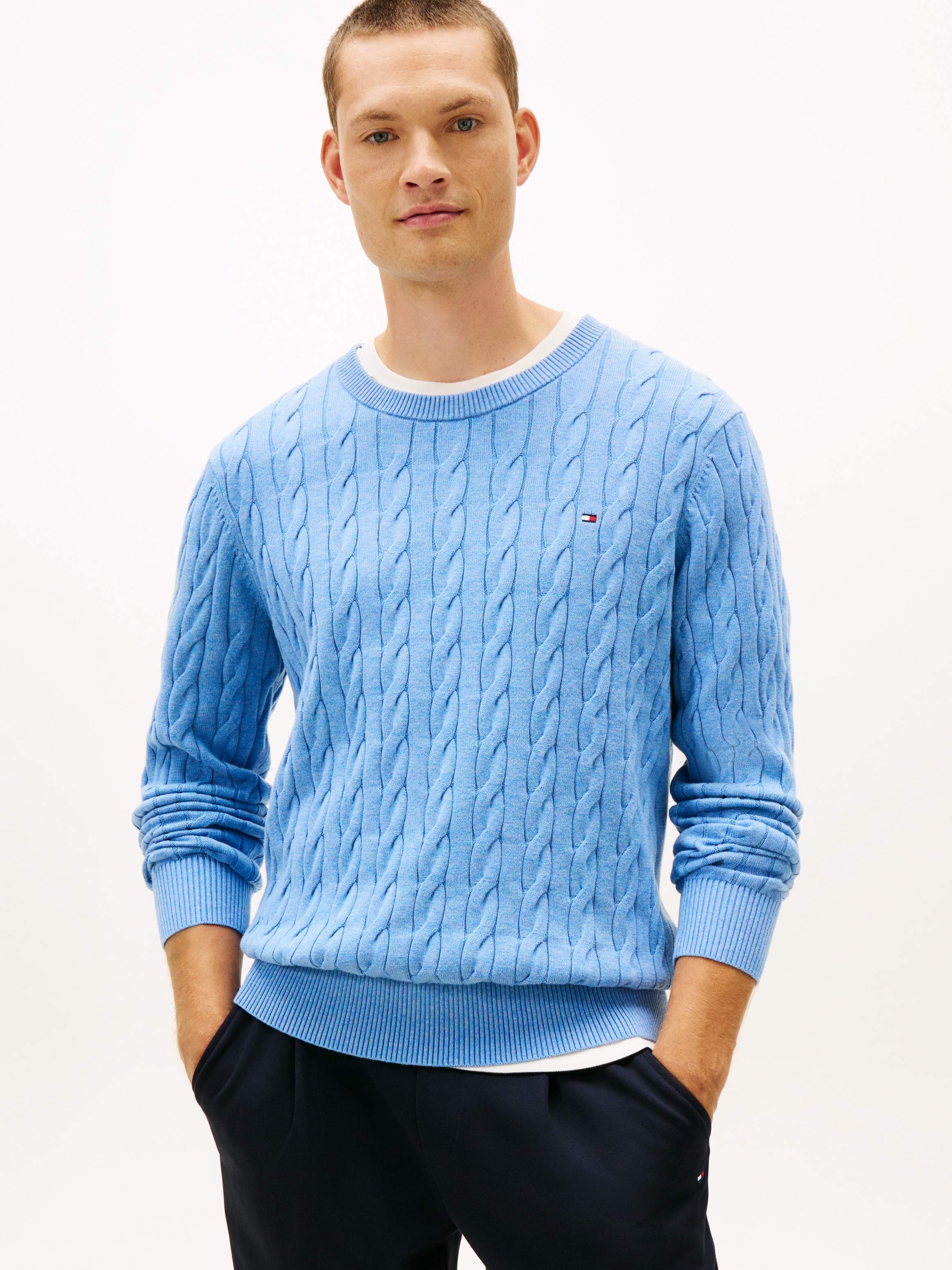 Tommy Hilfiger Strickpullover »CLASSIC CABLE CREW NECK mit Strukturstrick und Flaglabel«