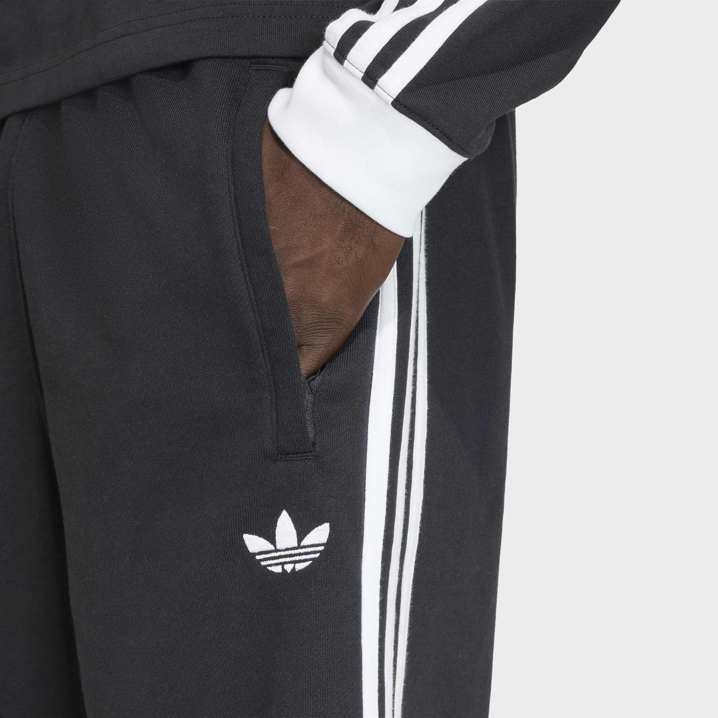 Thumbnail - adidas Originals Shorts "3-STREIFEN" sportlicher Stil, für Straße und Zuhause, aus weichem French Terry