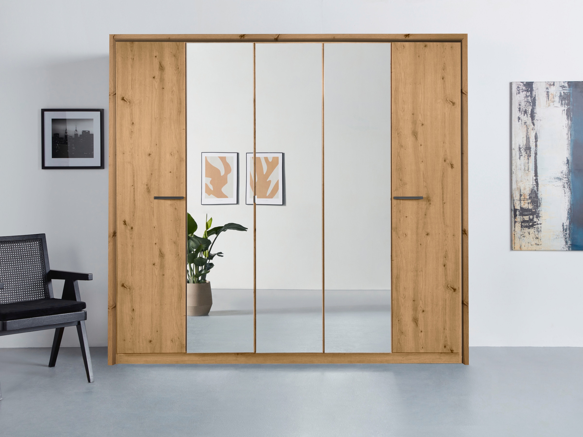 rauch Drehtürenschrank »Oteli«, mit Mittelspiegel und Passepartout optional mit Beleuchtung