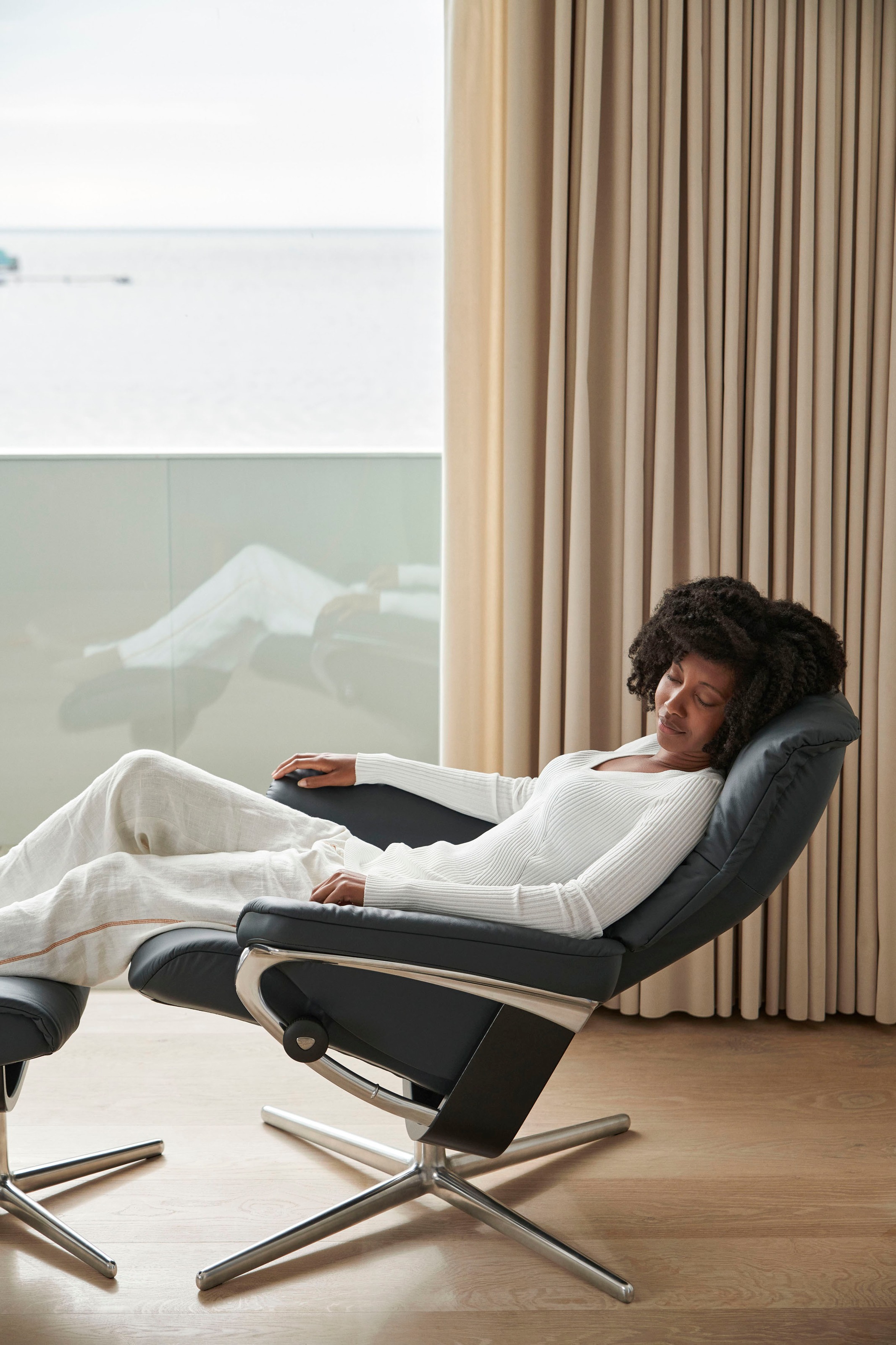 Stressless® Relaxsessel »Mayfair«, mit Cross Base, Größe S, M & L, Holzakzent Schwarz