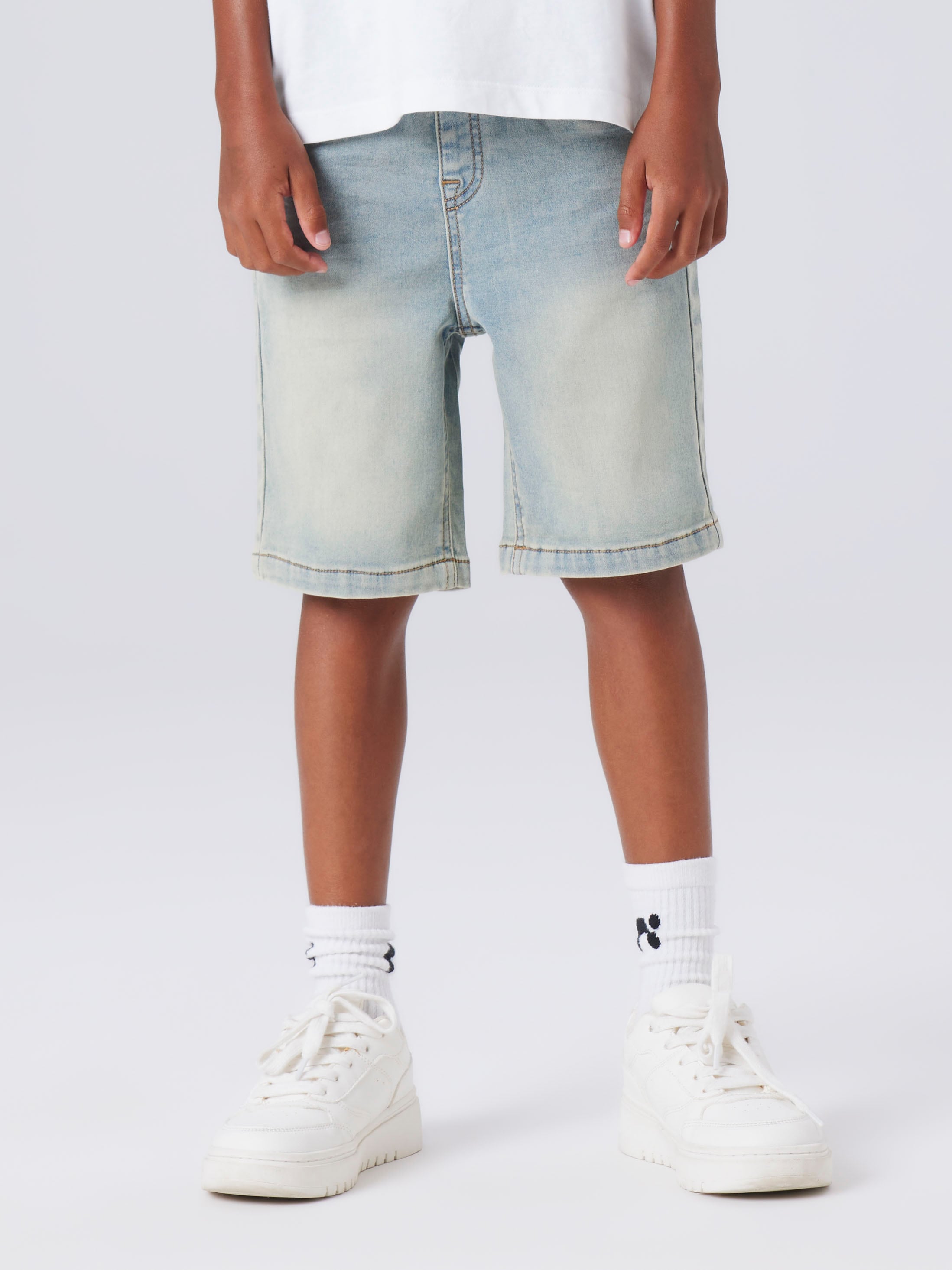 Name It Jeansshorts "NKMRYAN JOGGER DNM L SHOR" Baumwollmischung, elastisches Bündchen, verstellbar