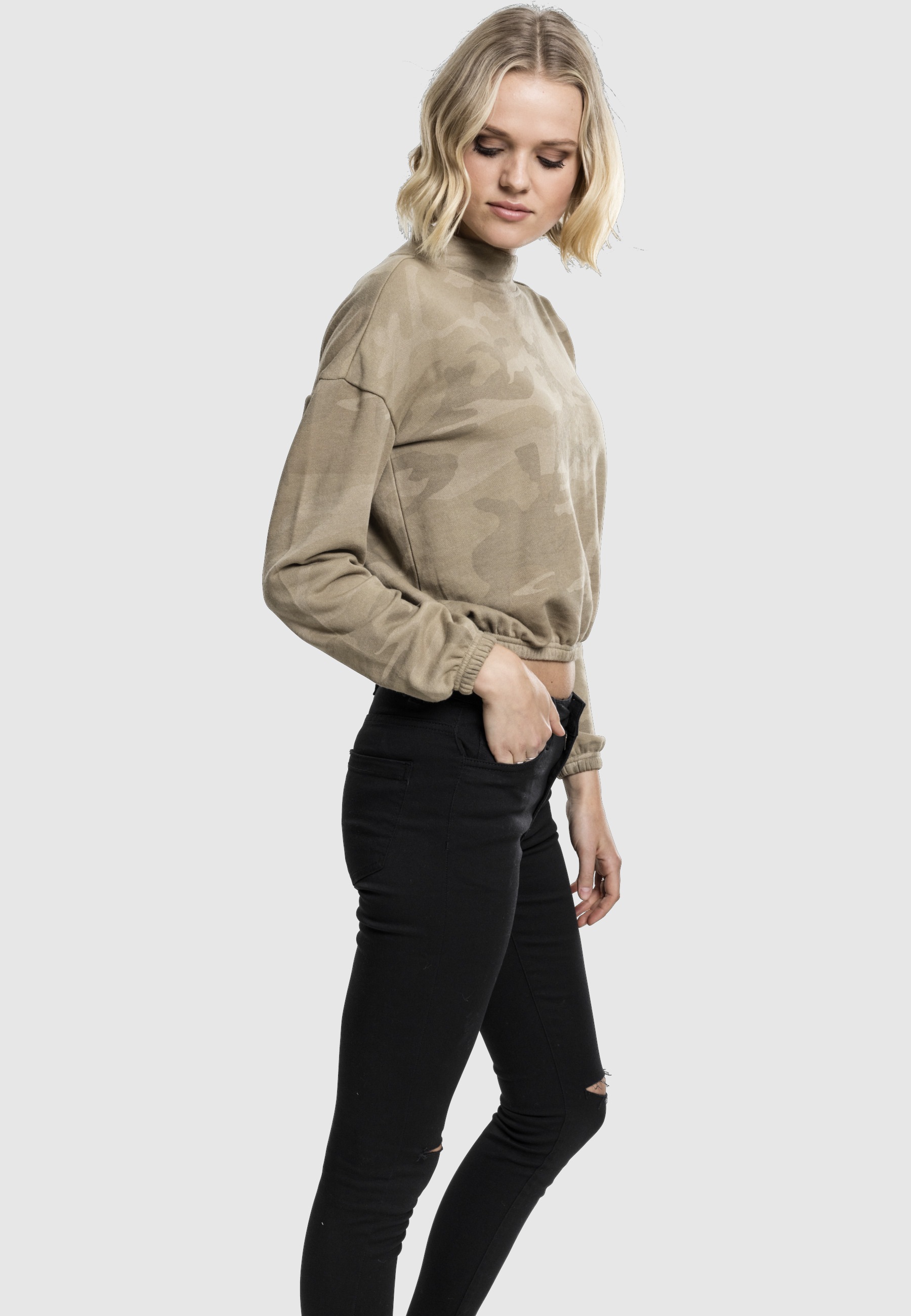 URBAN CLASSICS Sweatshirt »Urban Classics Damen Ladies Camo Turtleneck Crew«, 1 Stk.
