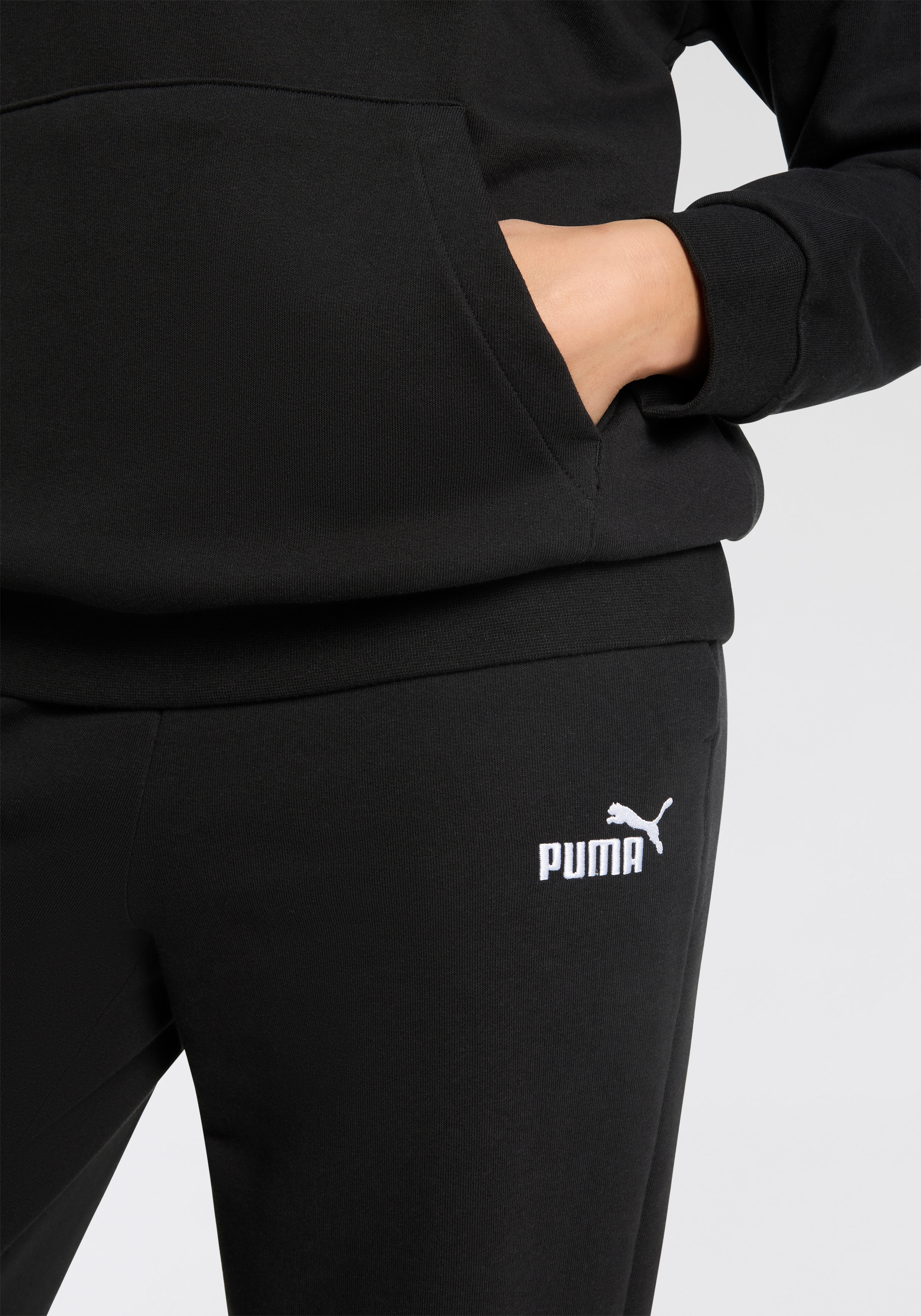 Thumbnail - PUMA Trainingsanzug "RELAXED SWEAT SUIT TR CL" 2 Stk. zweiteiliges Set, mit geripptem Bund und Kordelzug