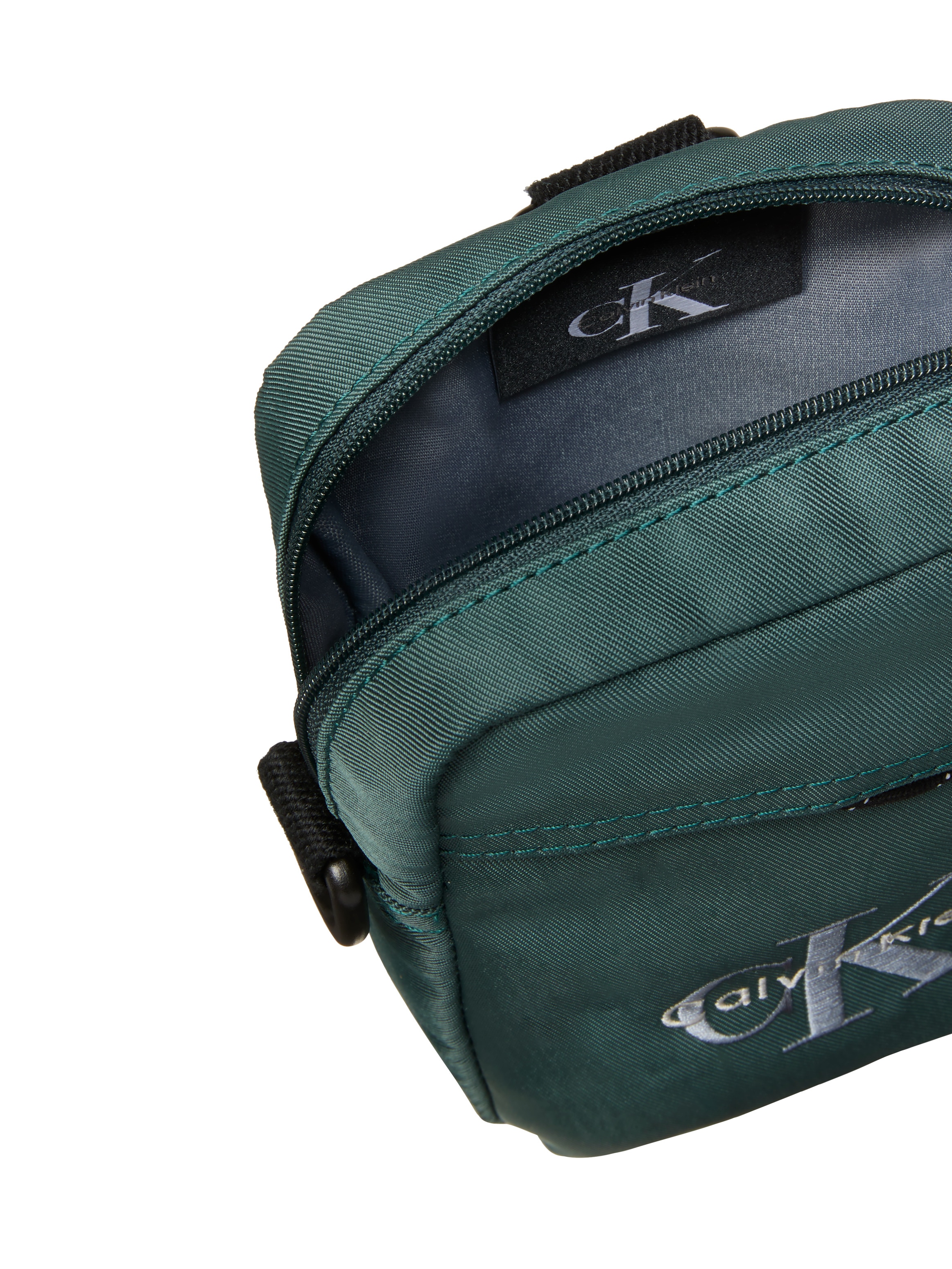 Calvin Klein Umhängetasche »BOLD LOGO NYLON SLIM REPORTER« Mini Bag, Schultertasche unisex, mit CK-Logo