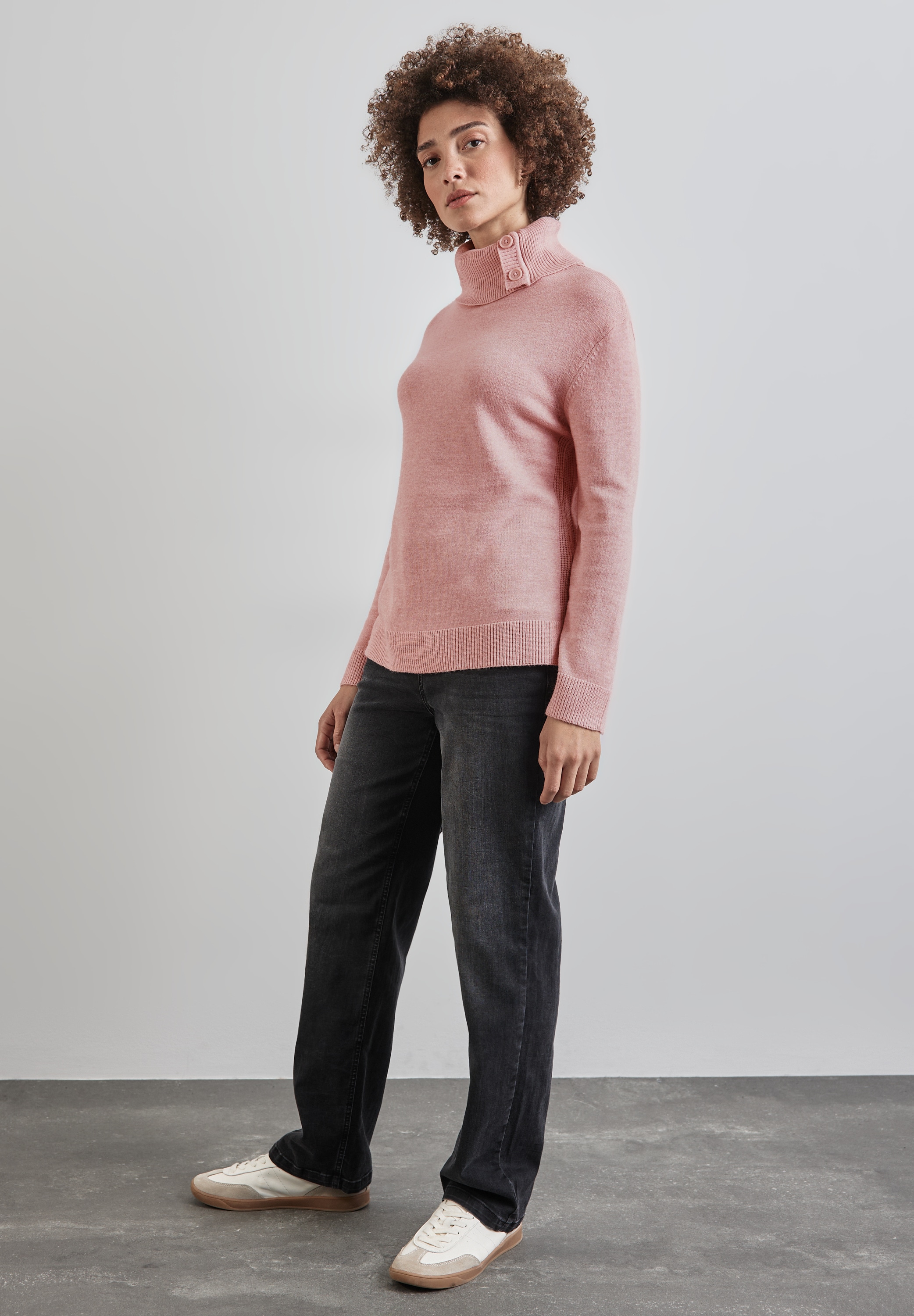 STREET ONE Strickpullover, Kragen mit Knopfdetail