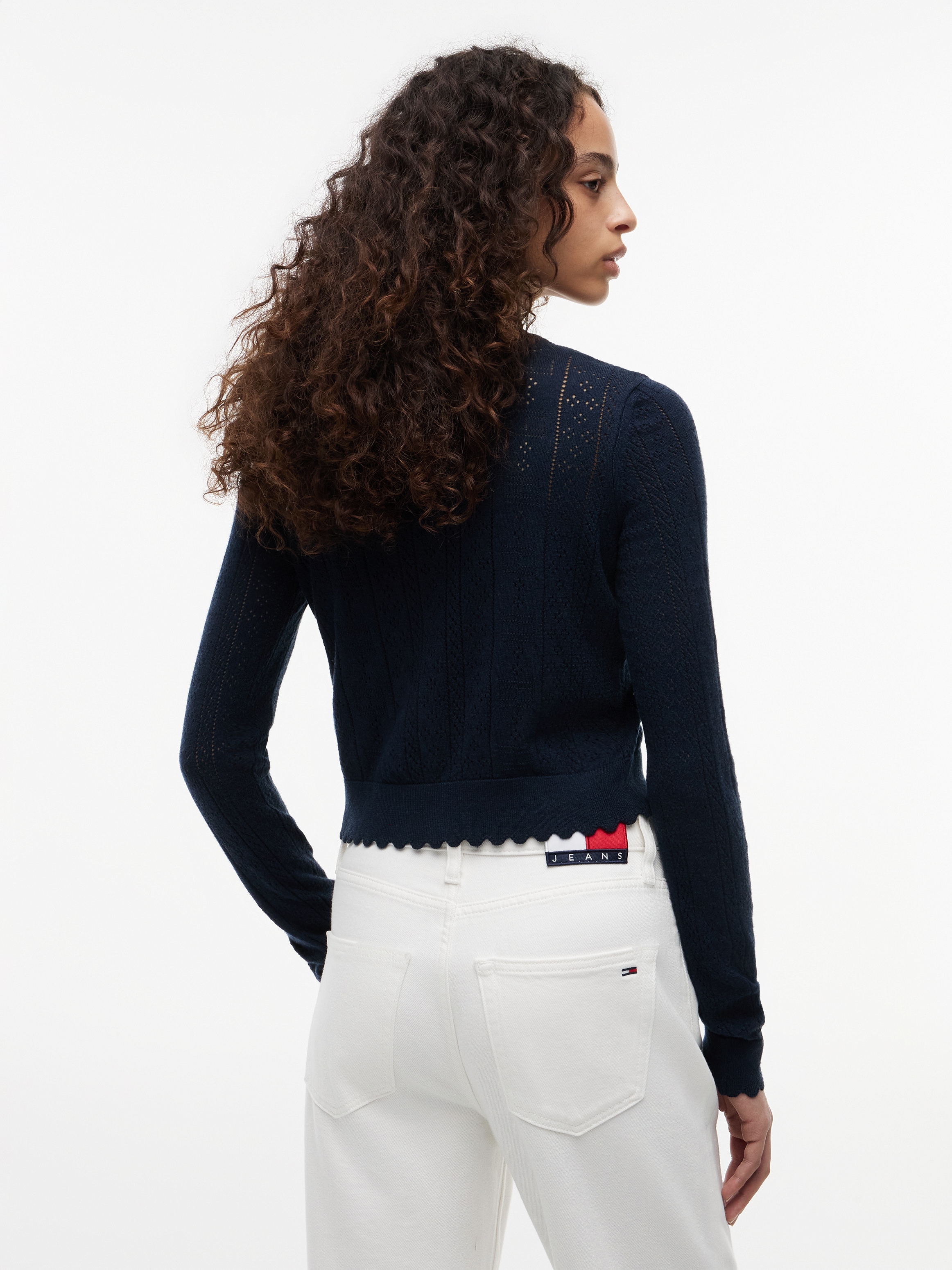 Tommy Jeans Strickjacke »TJW POINTELLE CARDIGAN« Viskosemischung, Pointelle Strick, gewellter Saum, Logo Stickerei