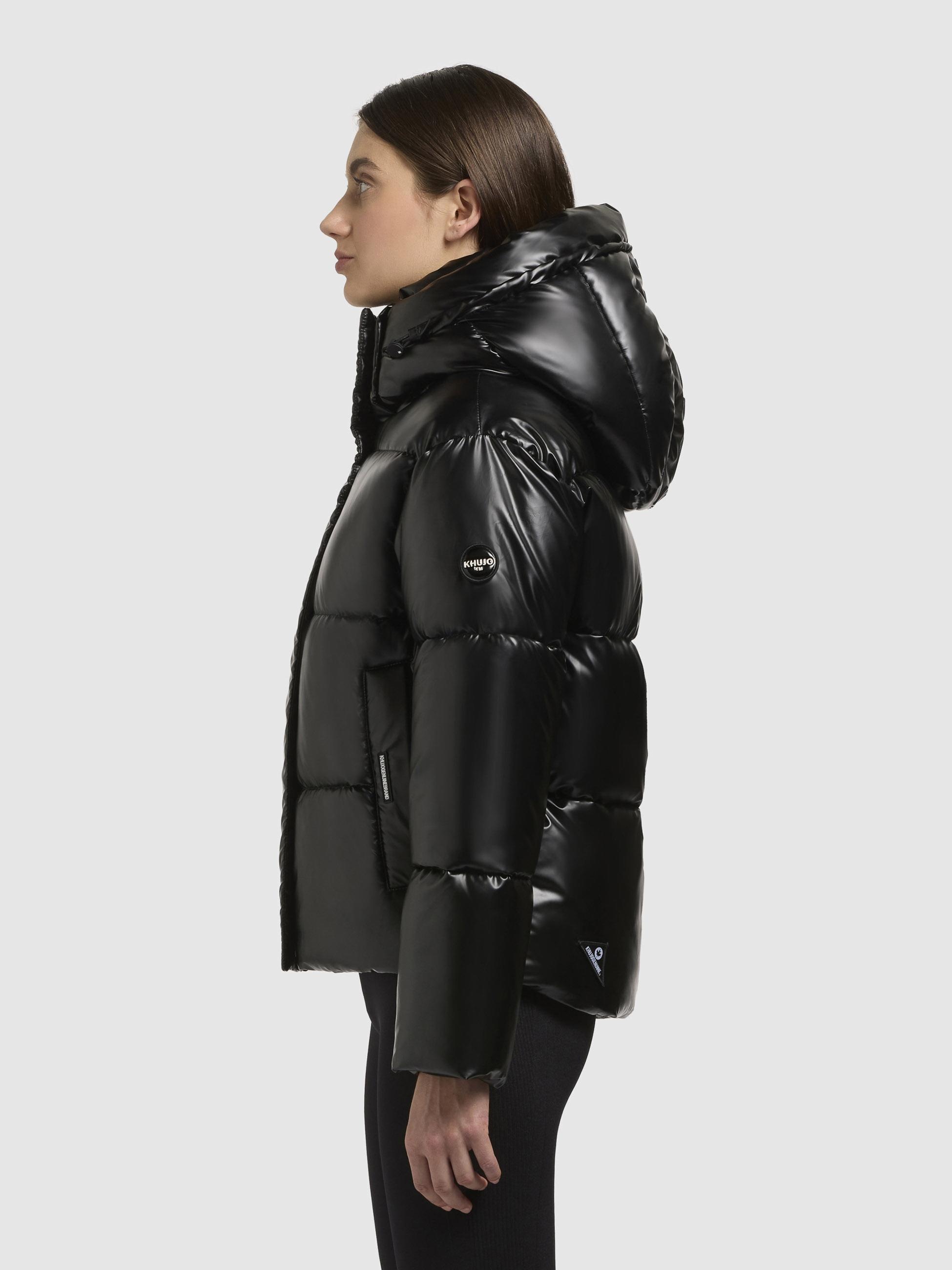 khujo Steppjacke »Devina Shiny-YM«, mit Kapuze, Glänzende kurze Winterjacke für Damen