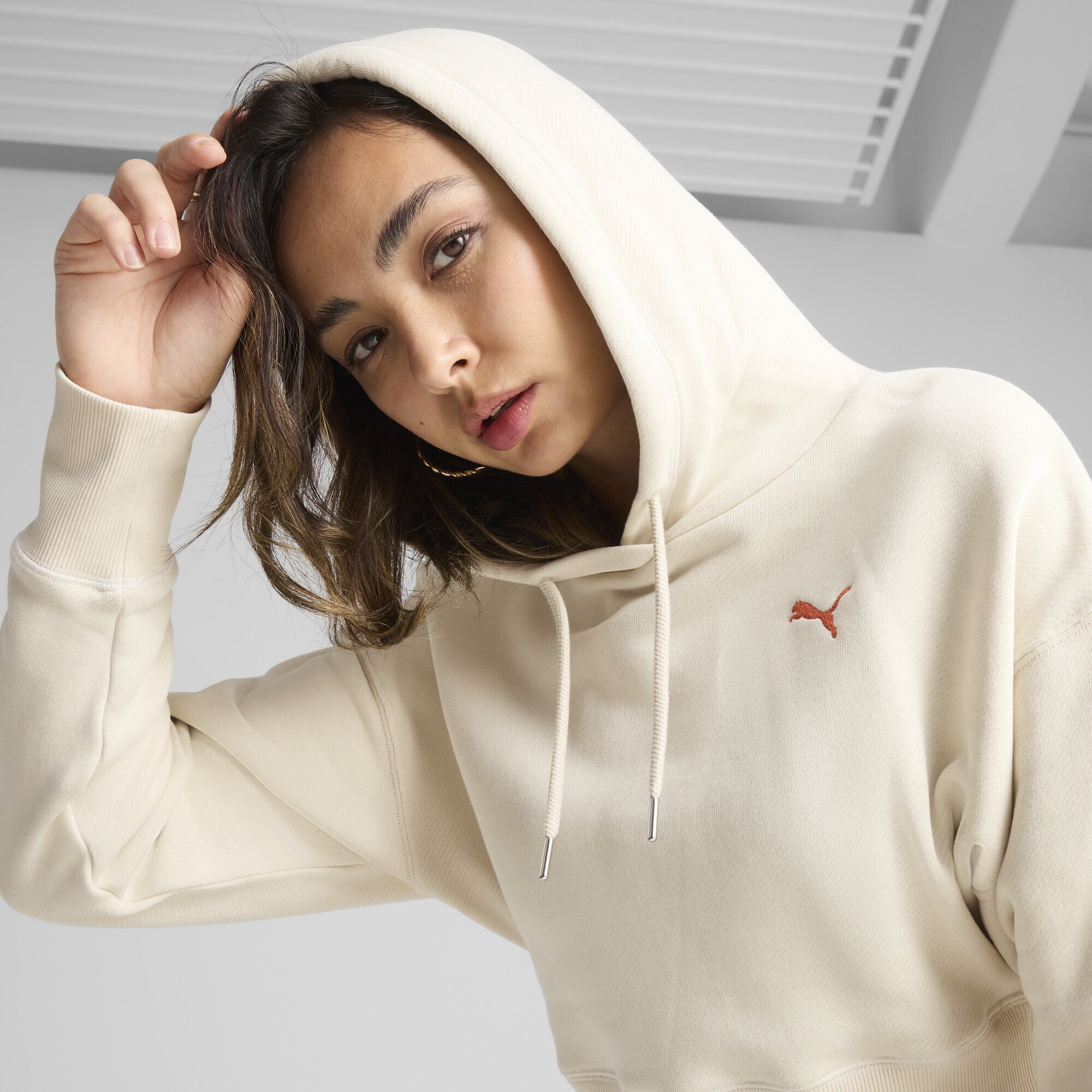 PUMA Hoodie »PREMIUM ESS Relaxed Fit Hoodie mit Grafik Damen«