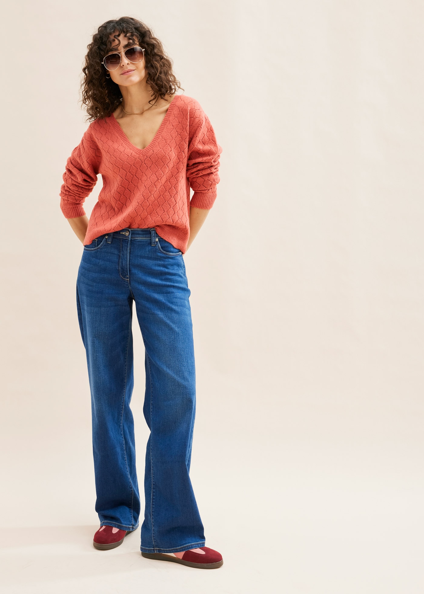 bonprix Ajourpullover »Ajour-Pullover« bequeme Passform, mit tollem Ajour-Lochmuster, tiefer V-Ausschnitt