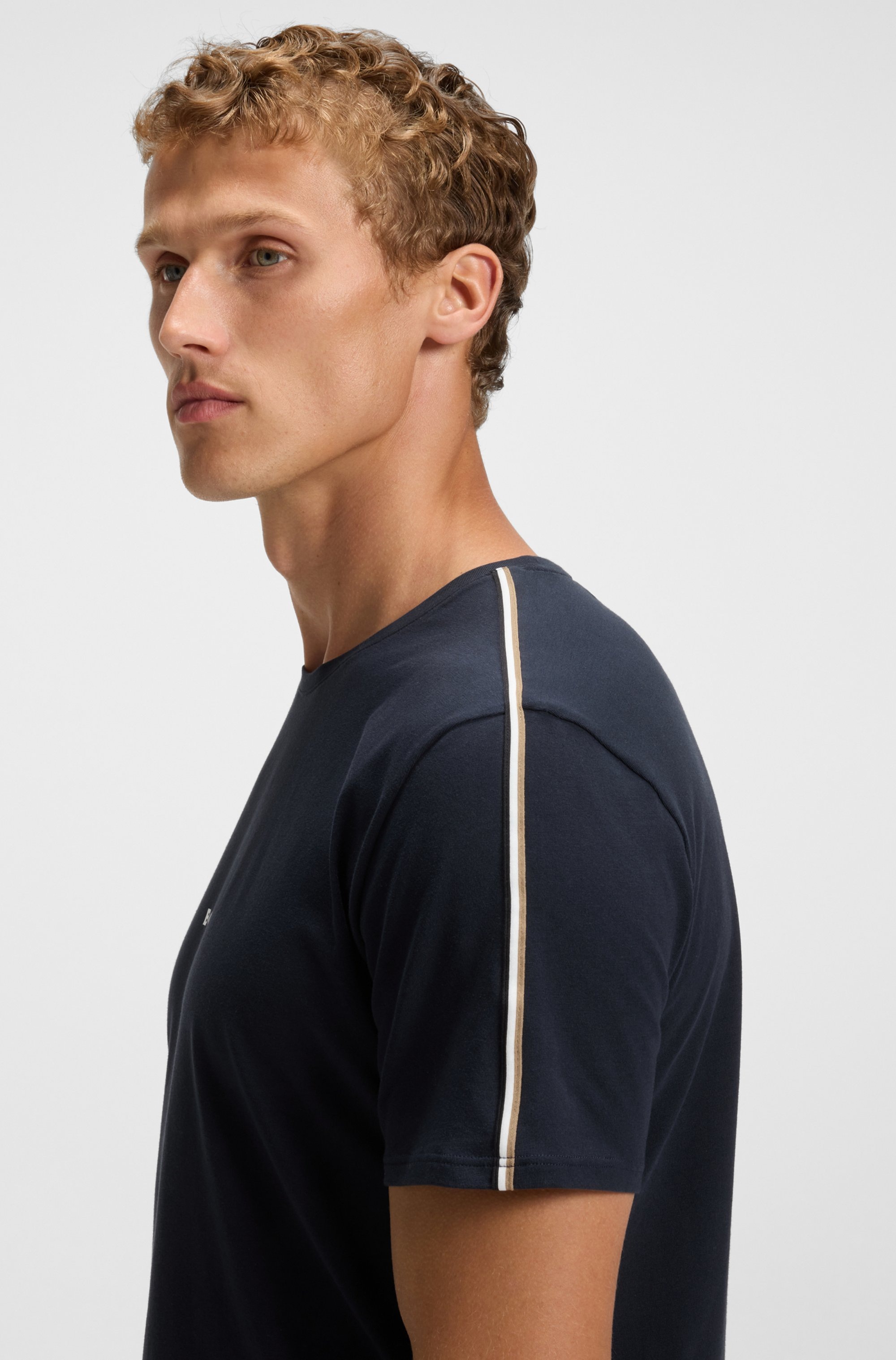 BOSS T-Shirt "Unique" aus elastischer Baumwolle mit Tape-Details, regular f günstig online kaufen