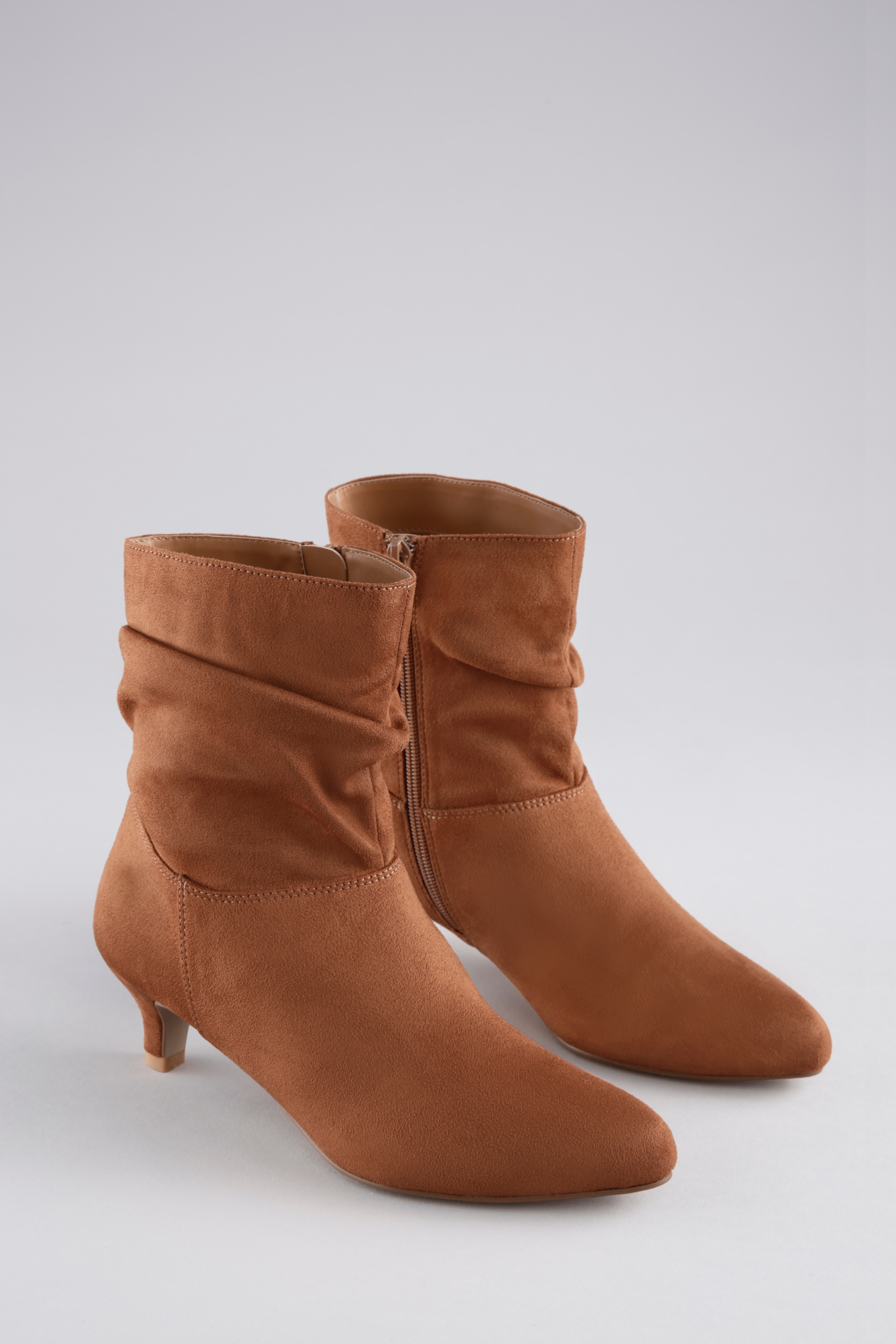 Aniston SHOES Stiefelette Ankleboots mit slouchy Schaft und Reißverschluss