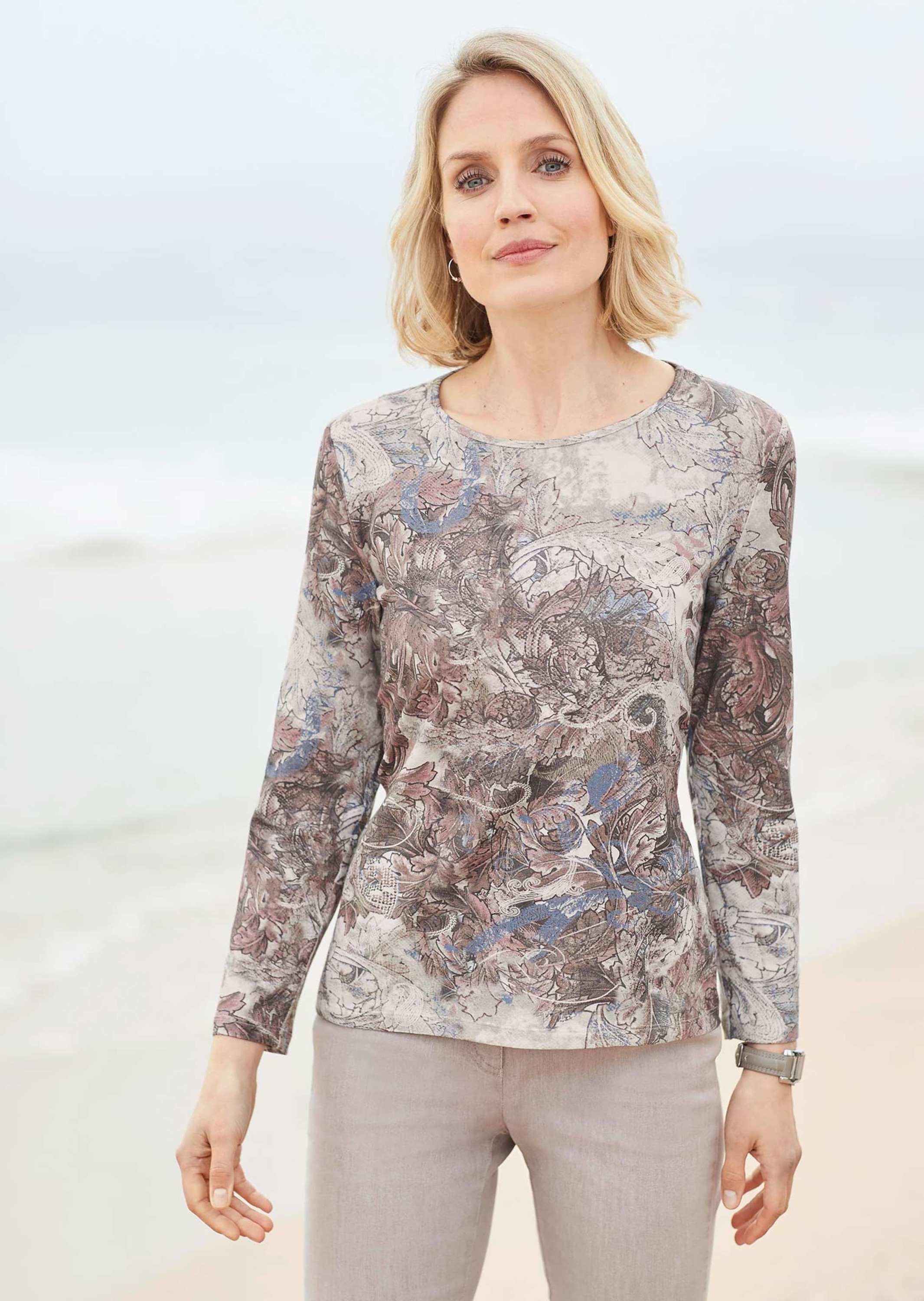 GOLDNER Print-Shirt »Hübsches Druckshirt mit funkelnden Ziersteinchen«