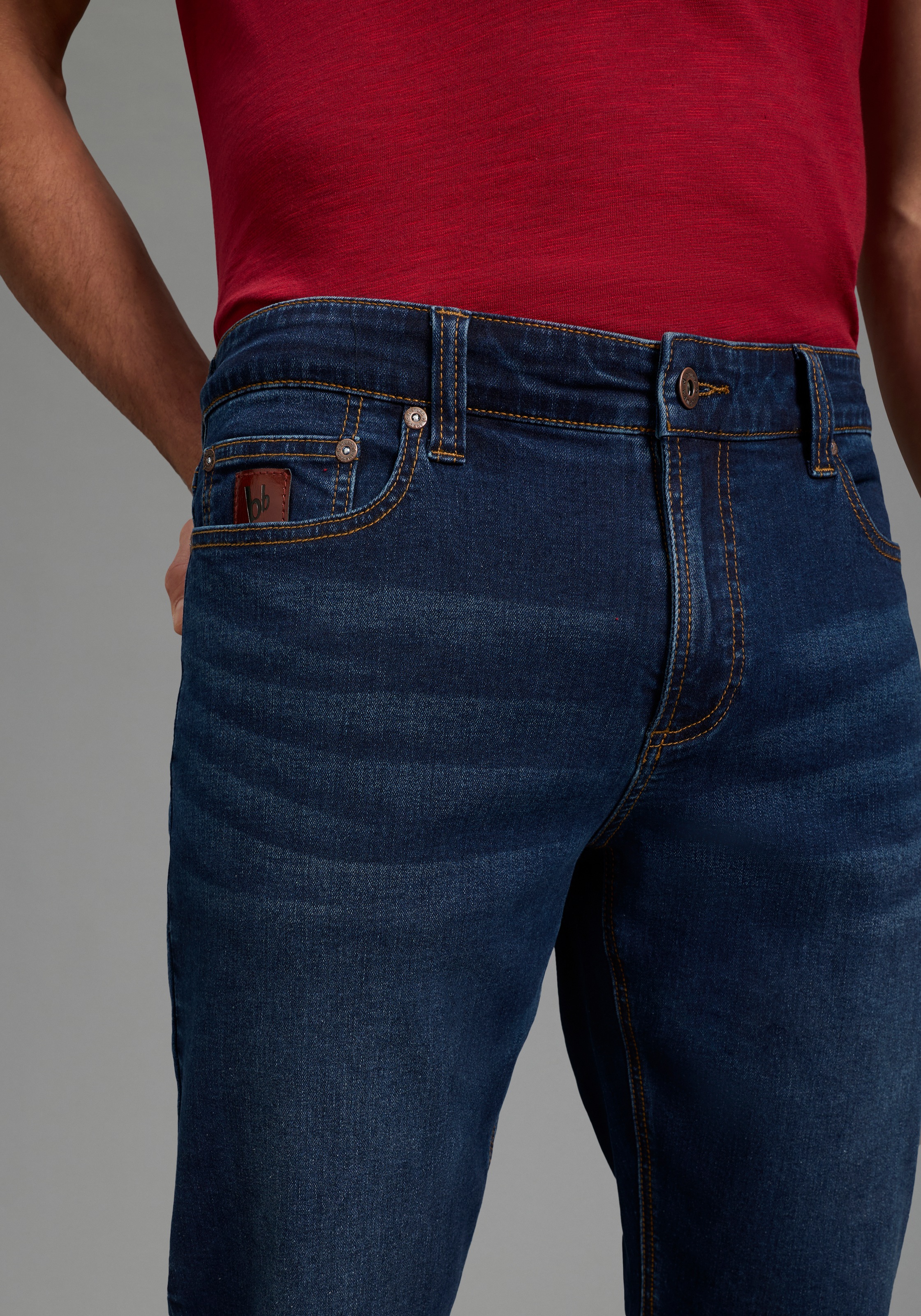 Thumbnail - Bruno Banani Jeansbermudas Straight-Fit, normale Leibhöhe, aus elastischem Denim-Material