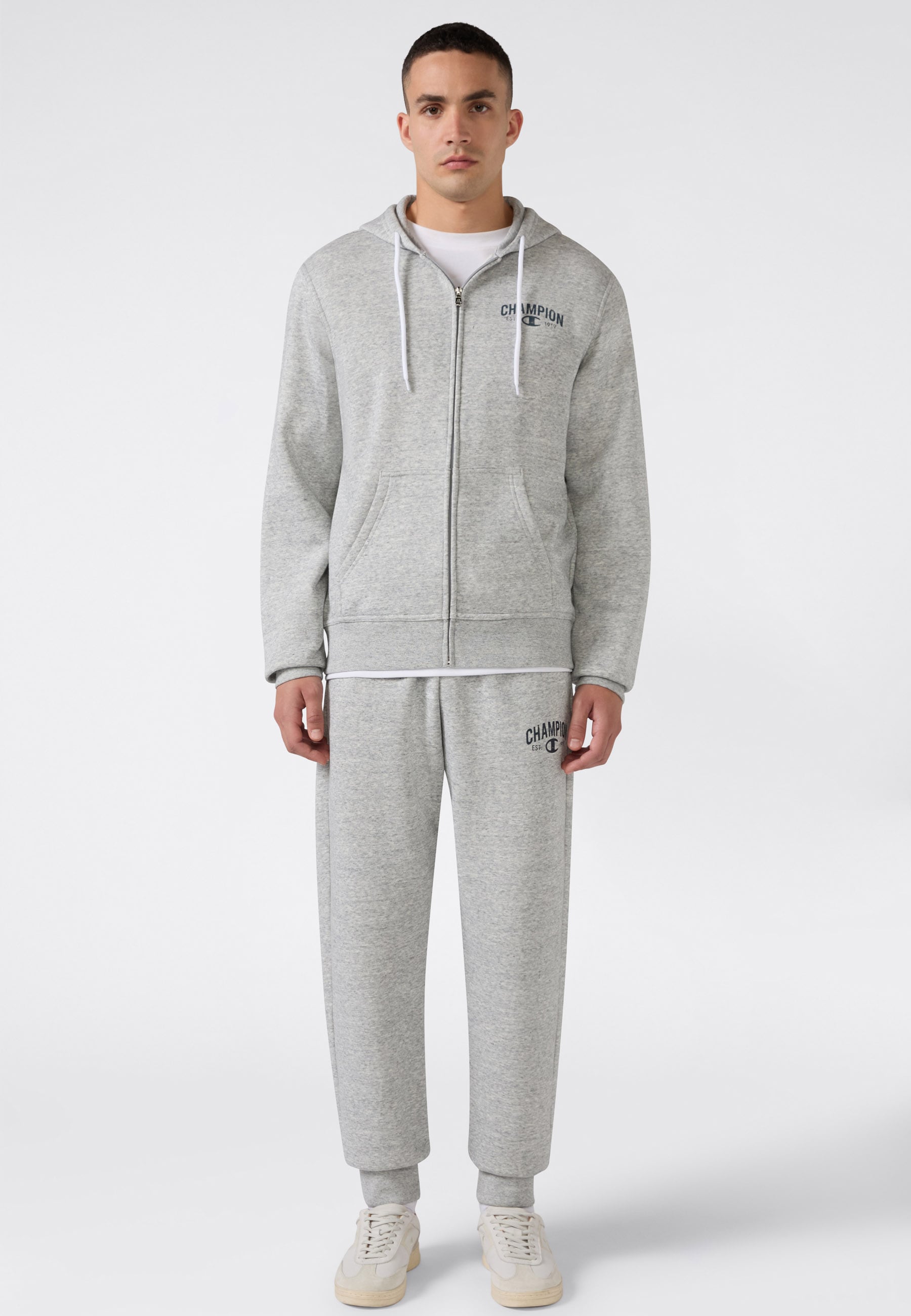 Champion Jogginghose »SPORTWEAR JOGGERS Standard Fit«  mit sportlichem Look, Standard Fit, aus Baumwolle und Polyester