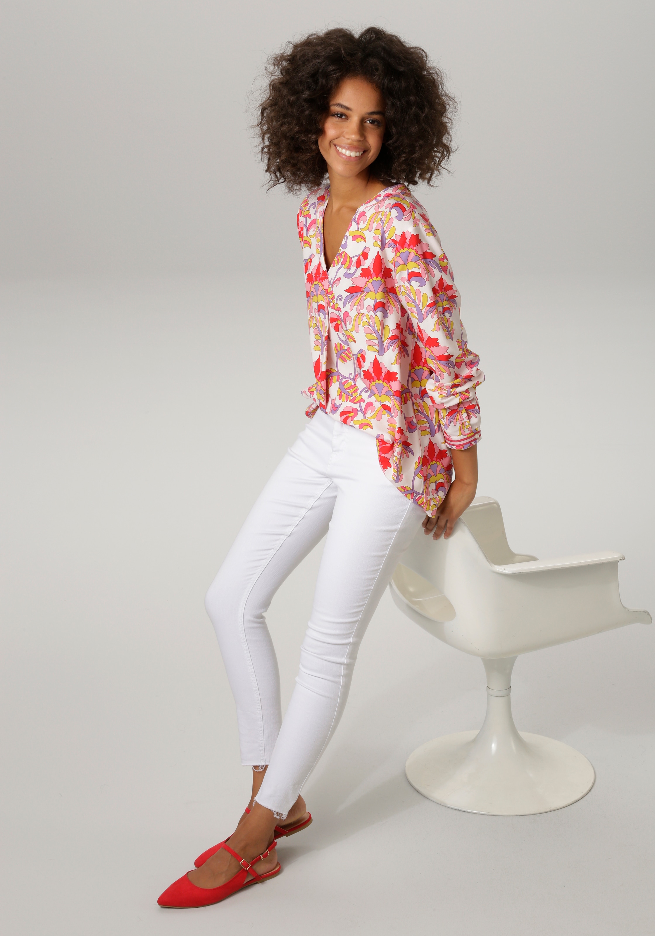 Aniston CASUAL Schlupfbluse mit grafischen Blumendruck - jedes Teil ein Unikat - NEUE KOLLEKTION
