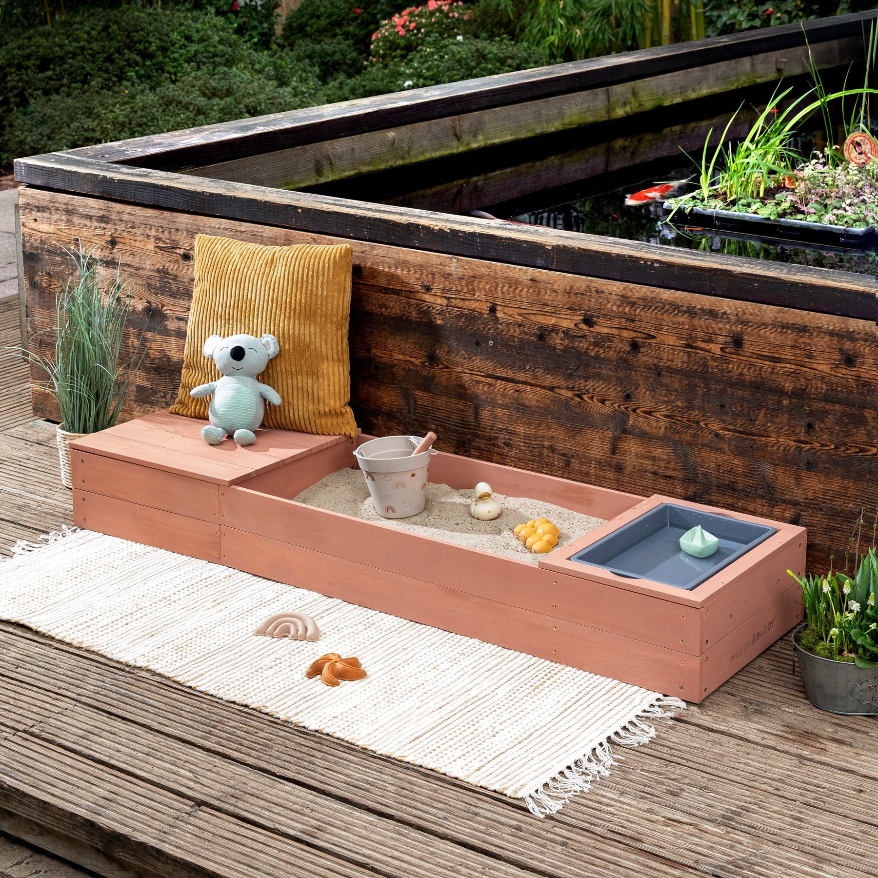 MUDDY BUDDY® Sandkasten »Space Saver«, mit Matschwanne und Staufach; FSC® - schützt Wald - weltweit