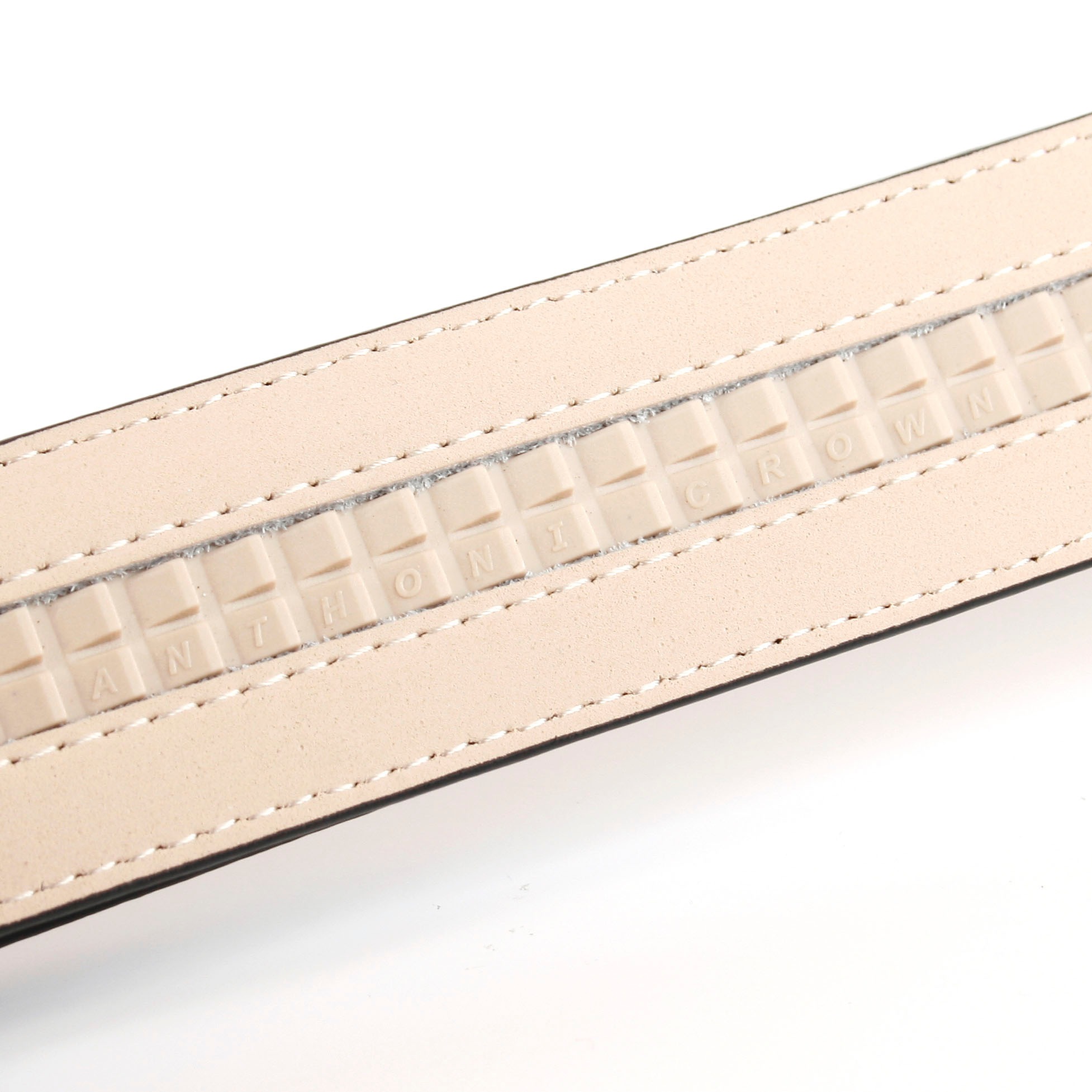 Anthoni Crown Ledergürtel, mit Karbon-Schließe und Kontrast-Stitching