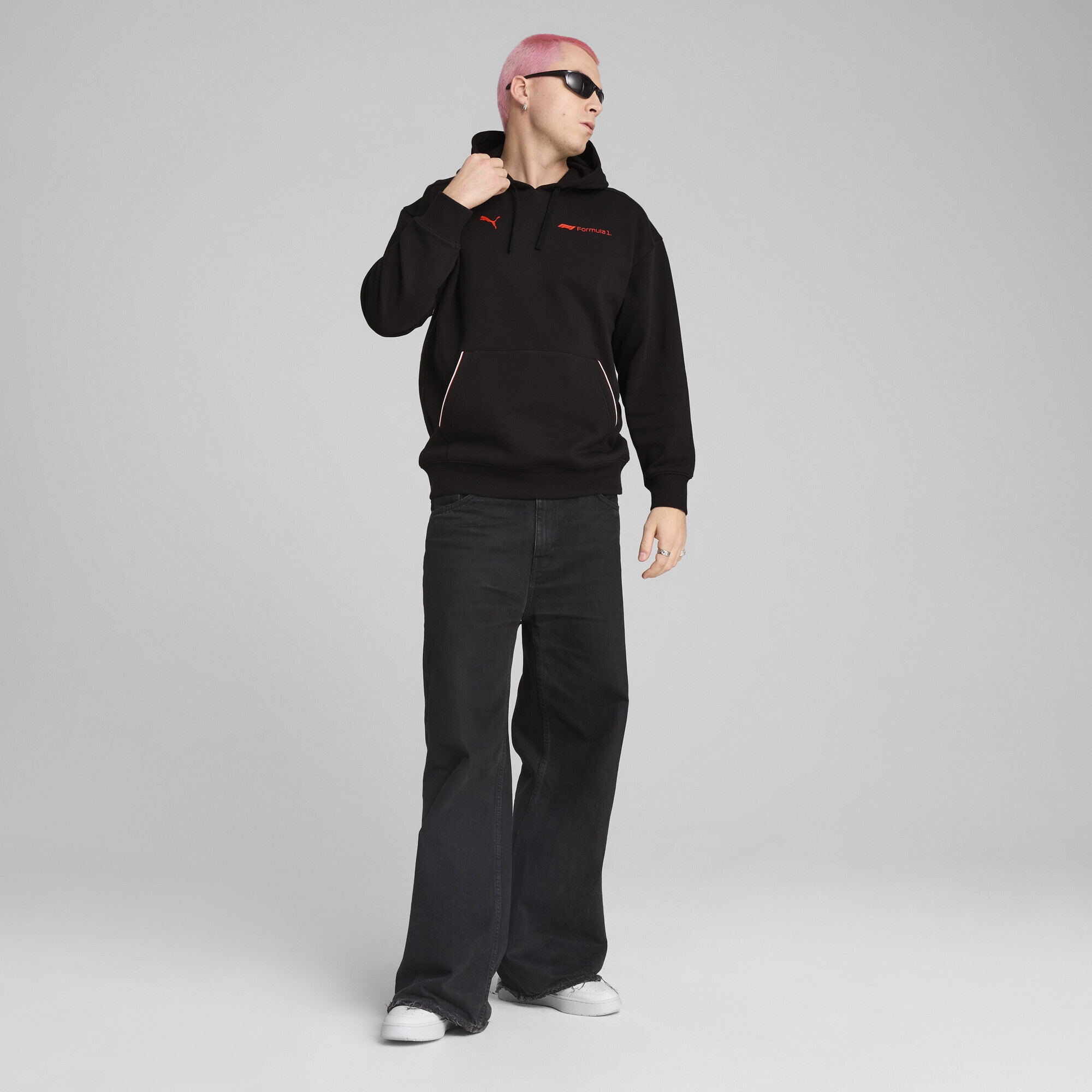PUMA Hoodie »F1® ESS+ Graphic Hoodie Herren«