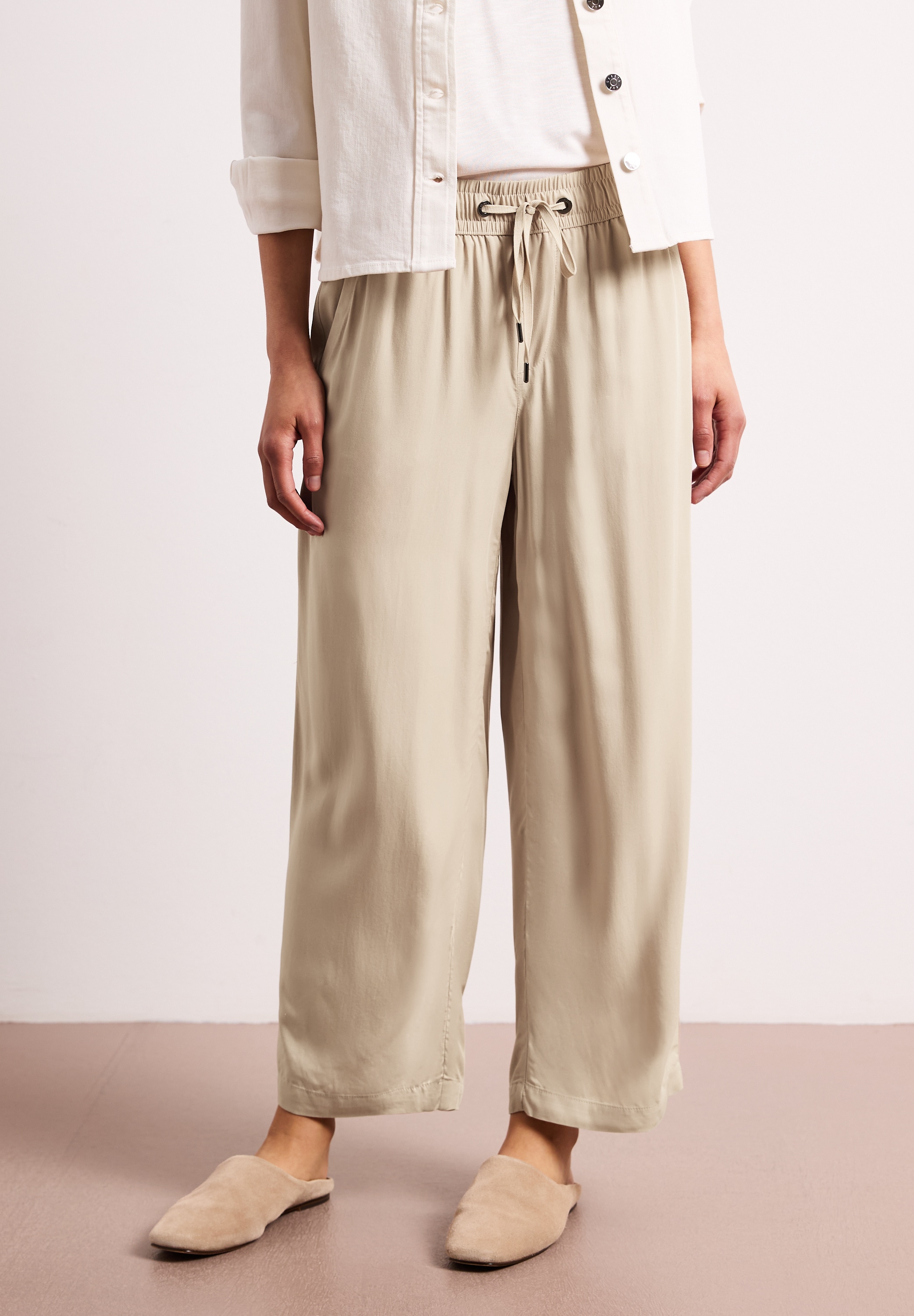 STREET ONE Stoffhose "Style Emee" 3/4-Sommerhose mit elastischem Bund und Tunnelzug