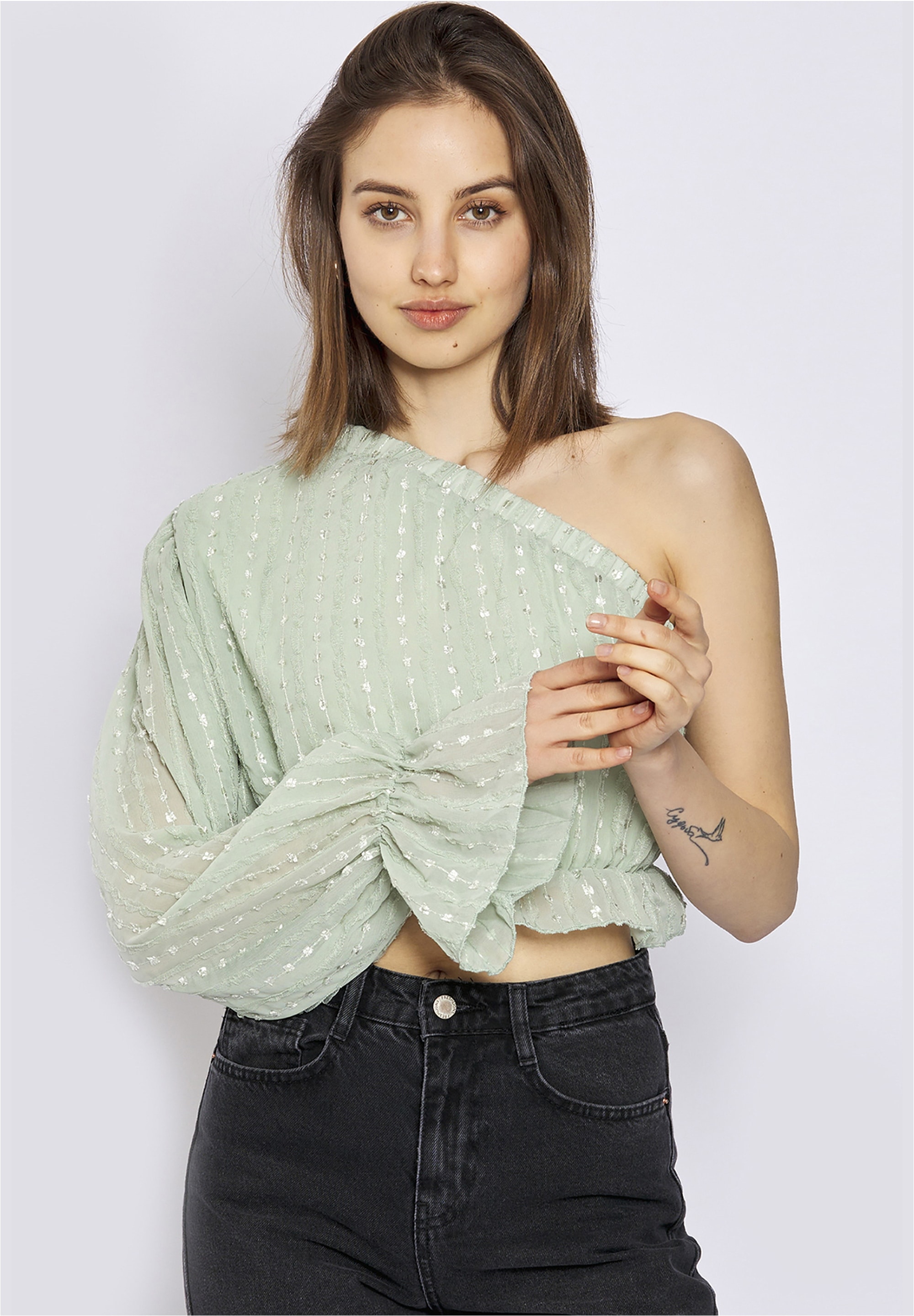 freshlions Klassische Bluse, (1 tlg.), im asymmetrischen Design