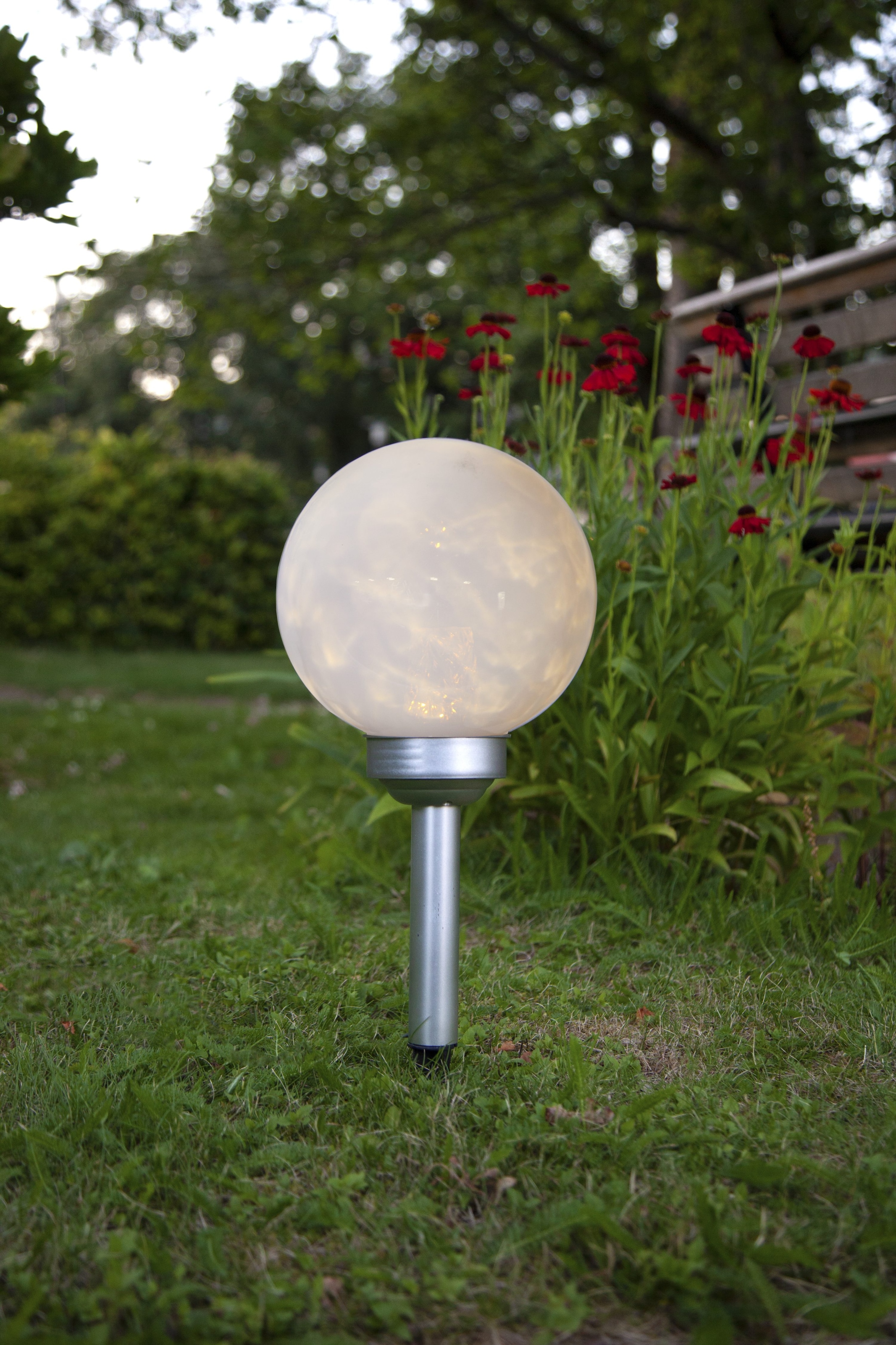 Parforce Traditional Hunting LED Solarleuchte »Solar Dekoration Luna« LED-Board 1 Stk. Warmweiß 2 Lichtmodi, opalweiße Kugelleuchte, Dämmerungssensor