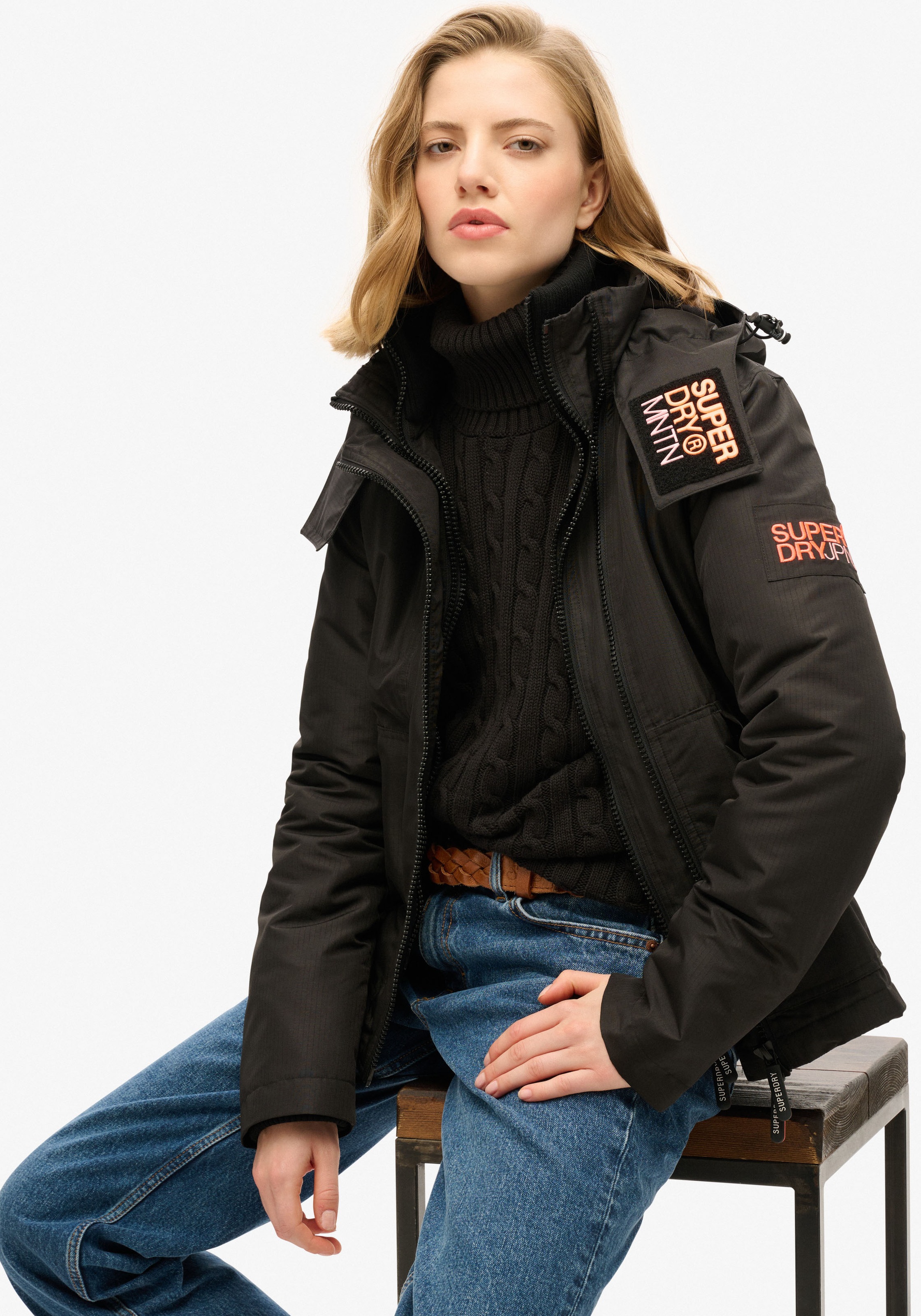 Superdry Outdoorjacke "HOODED MTN WINDBREAKER JACKET", mit Kapuze günstig online kaufen