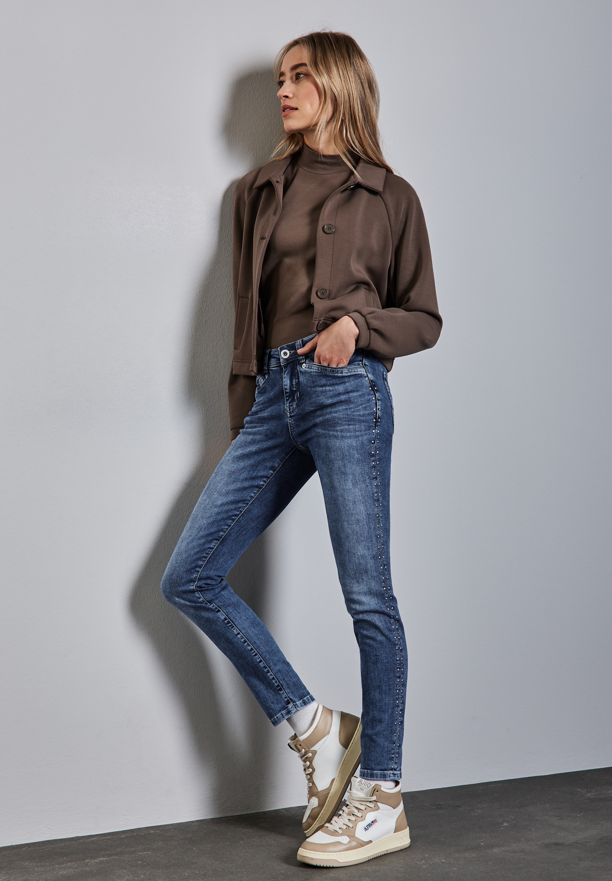 STREET ONE Slim-fit-Jeans »Style YORK«, mit Nieten und Stretch