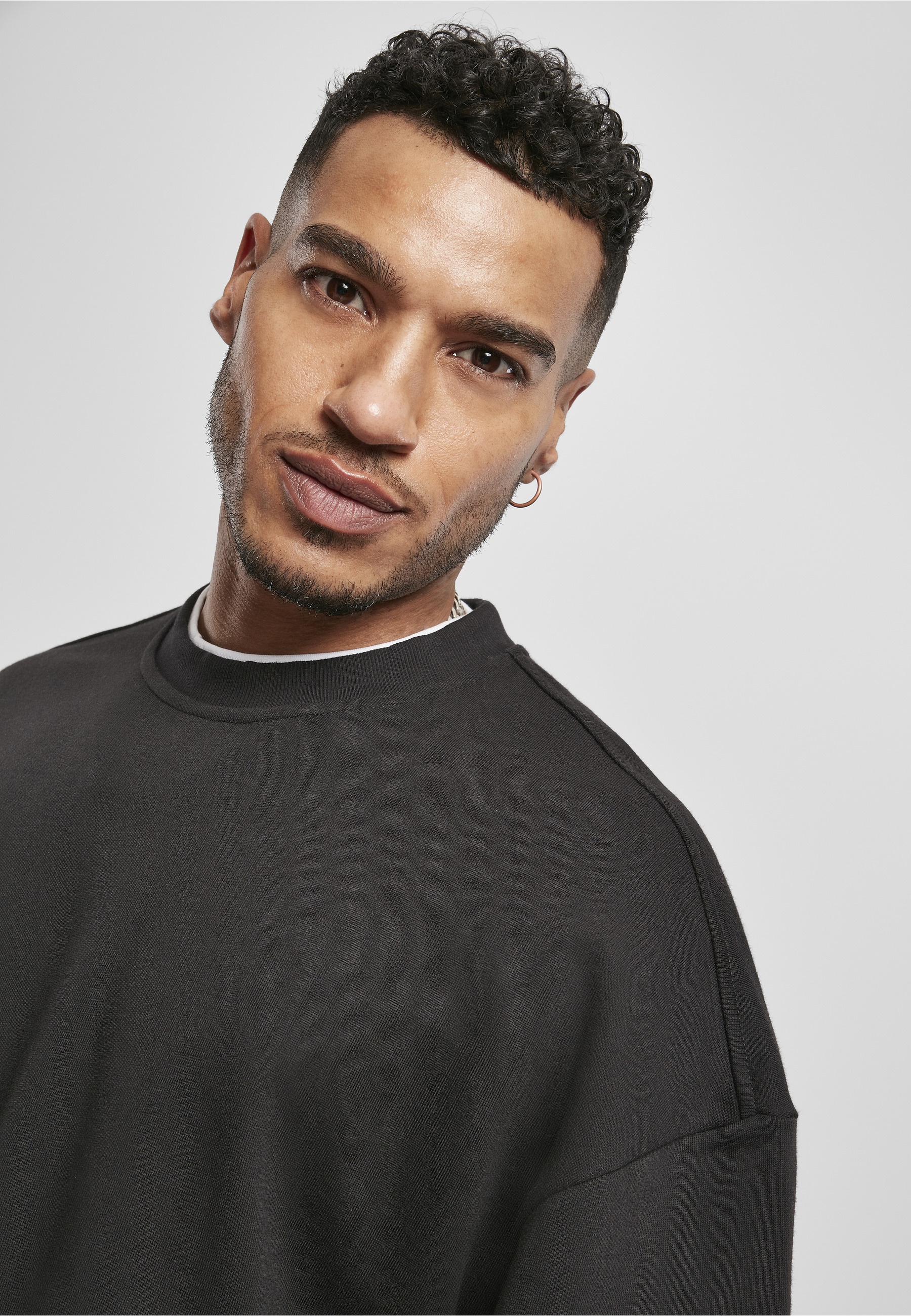 URBAN CLASSICS Sweatshirt »Urban Classics Herren Organic Oversized Boxy Crew«, 1 Stk.
