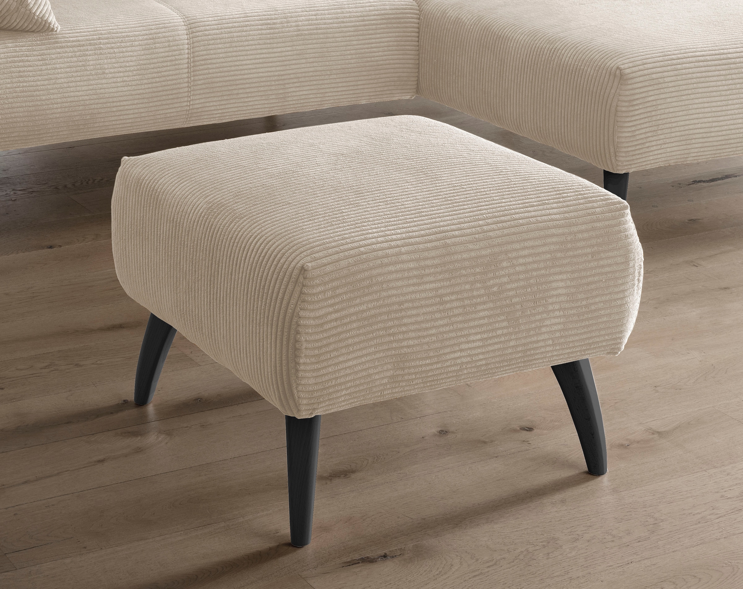 INOSIGN Polsterhocker »Colori«, Holzfußfarbe wählbar, verschiedene Stoffe, hochwertige Stoffqualität