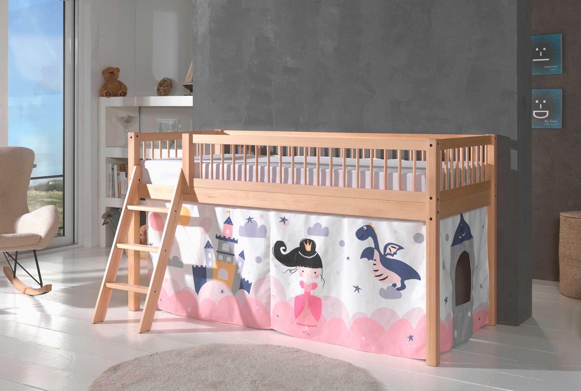 Vipack Spielbett »Forrest, Absturzschutz mit Sprossen-Optik, Pfostenstärken ca. 50x50mm« Buche natur lackiert, stabil und hochwertig gebaut, inkl. Lattenrost,  90/200 cm, inkl. Vorhang-Set 3-tlg., Spielbereich unter dem Bett