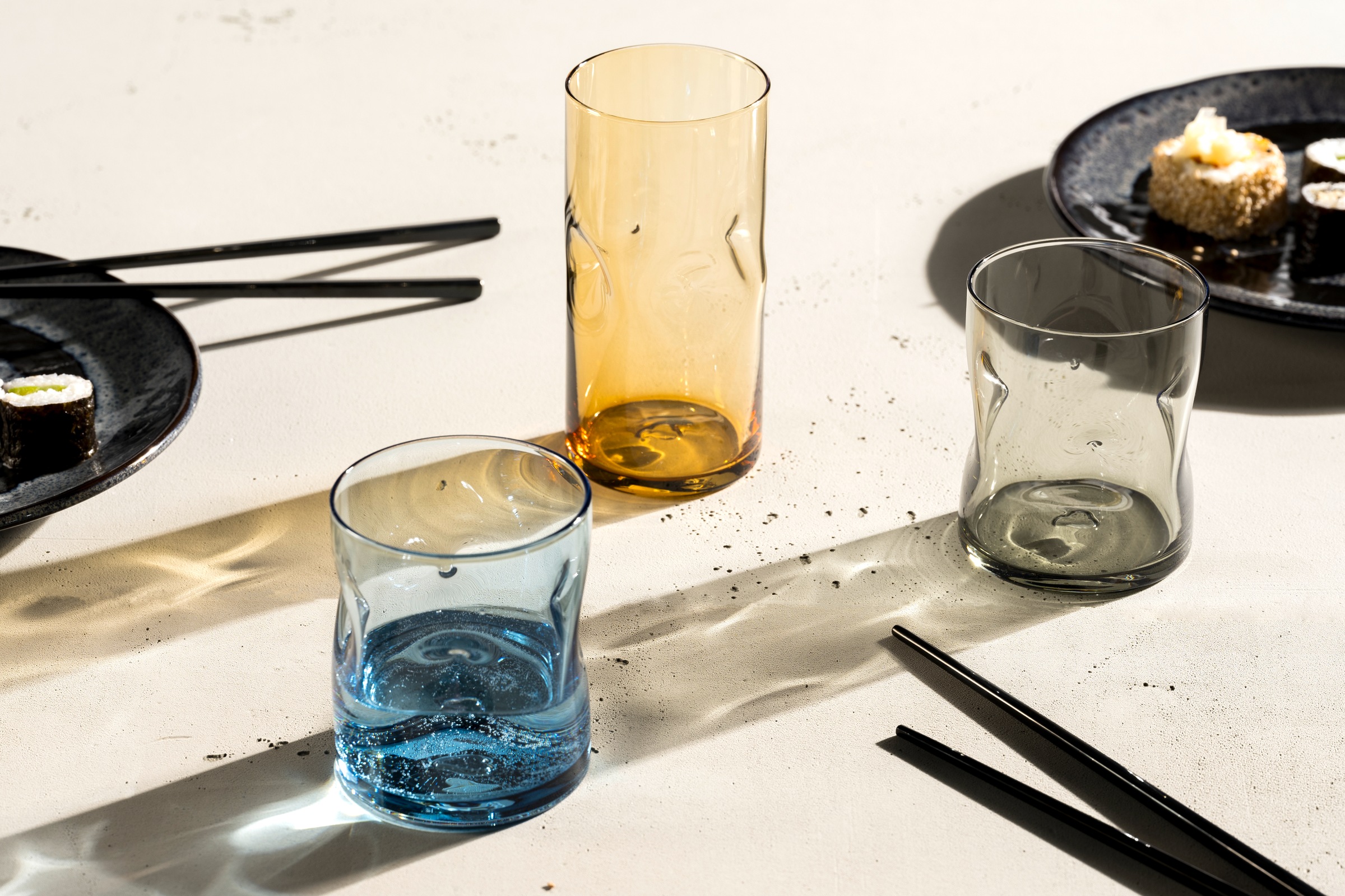 LEONARDO Gläser-Set »Trinkglas VESUVIO, 300 ml, 4er-Set«, (Set, 4 tlg.), konische Form, markantes Design - mit Einquetschungen