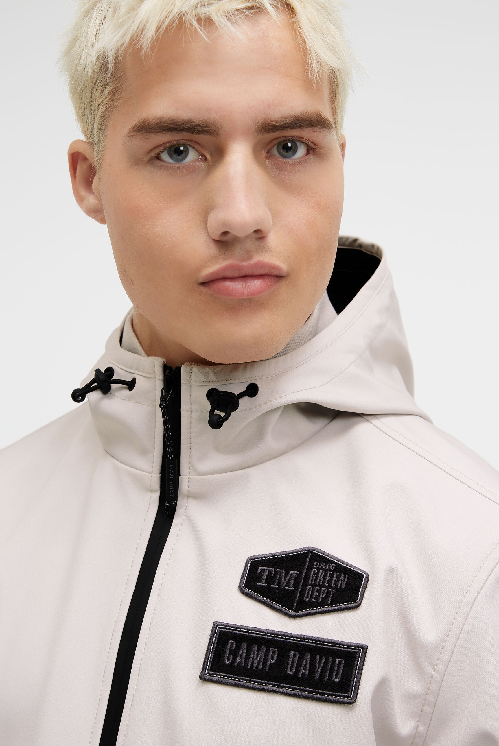 CAMP DAVID Outdoorjacke mit Kapuze mit verstellbarem Gummizug im Saum