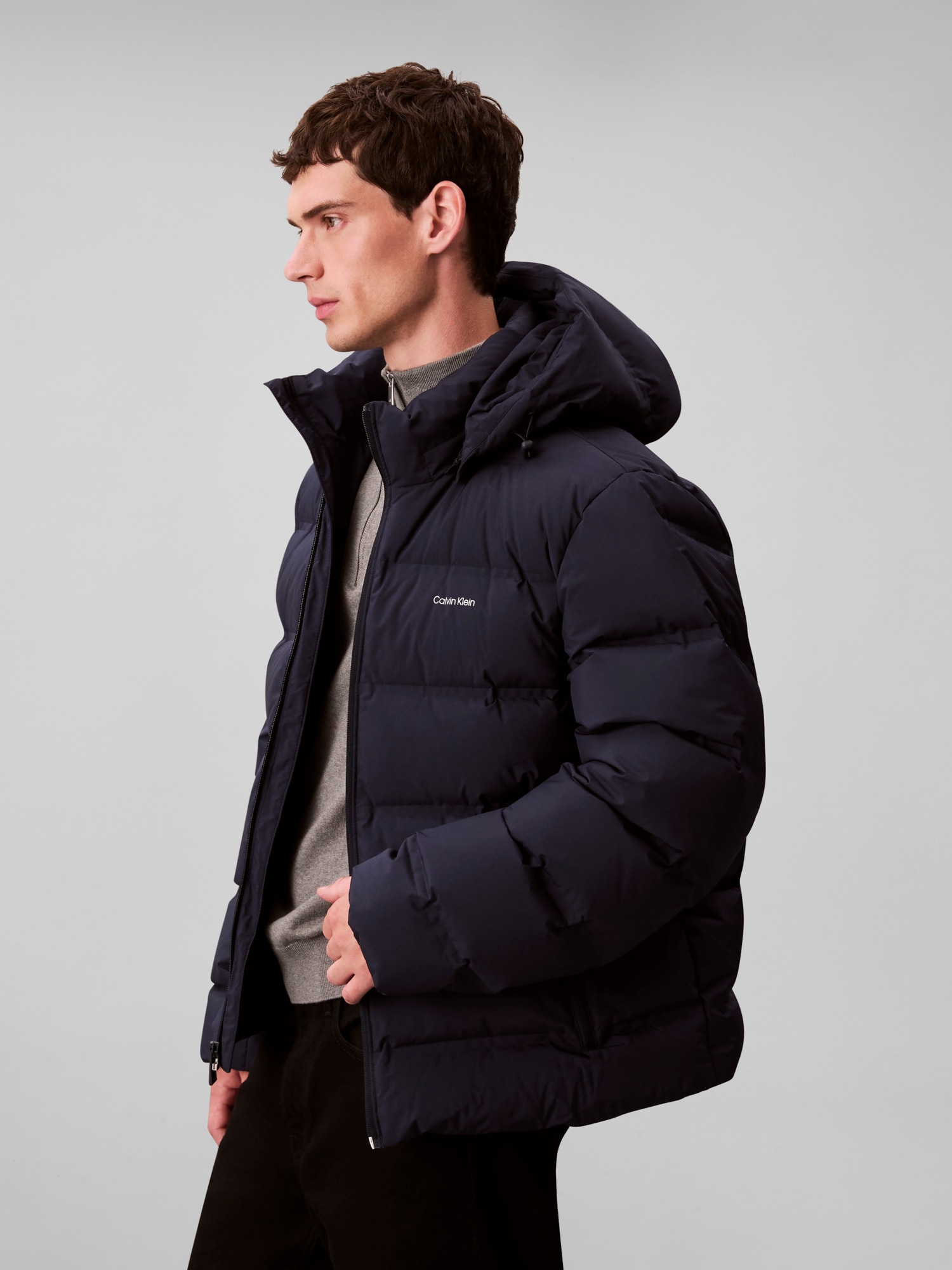 Calvin Klein Steppjacke »LS QUILTED BONDED CHANNEL HD PUF«, ohne Kapuze, Mit Rundhalsausschnitt, regular fit