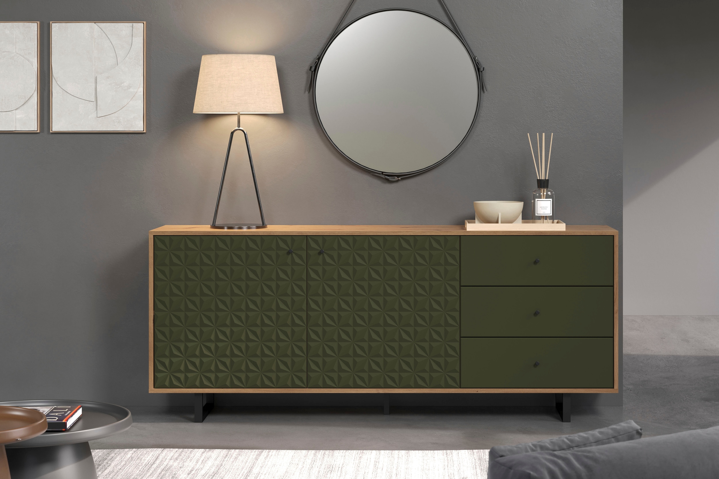 Home affaire Sideboard »Ferretti« Wohnzimmerkommode mit besonderer Fräsung und Füße/Griffe aus Metall