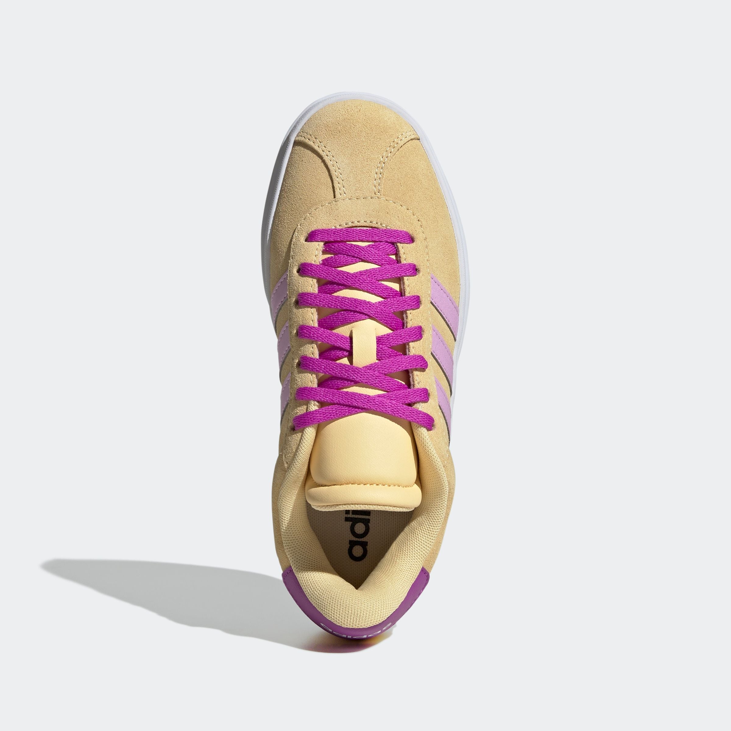 adidas Sportswear Plateausneaker »VL COURT BOLD LIFESTYLE KIDS«, Design auf den Spuren des adidas Gazelle Bold