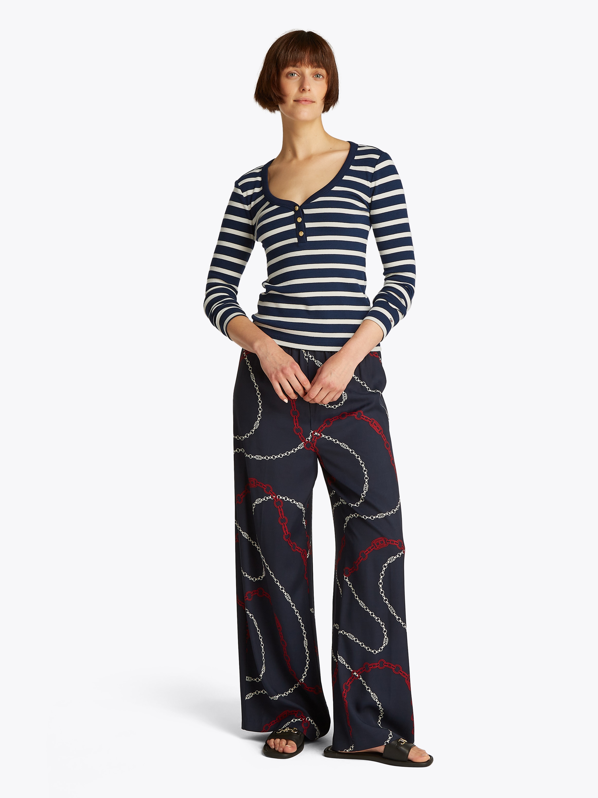 Tommy Hilfiger Langarmshirt »SLIM HENLEY GB SCOOP-NK LS«, mit Rippenstruktur, mit Metalllabel