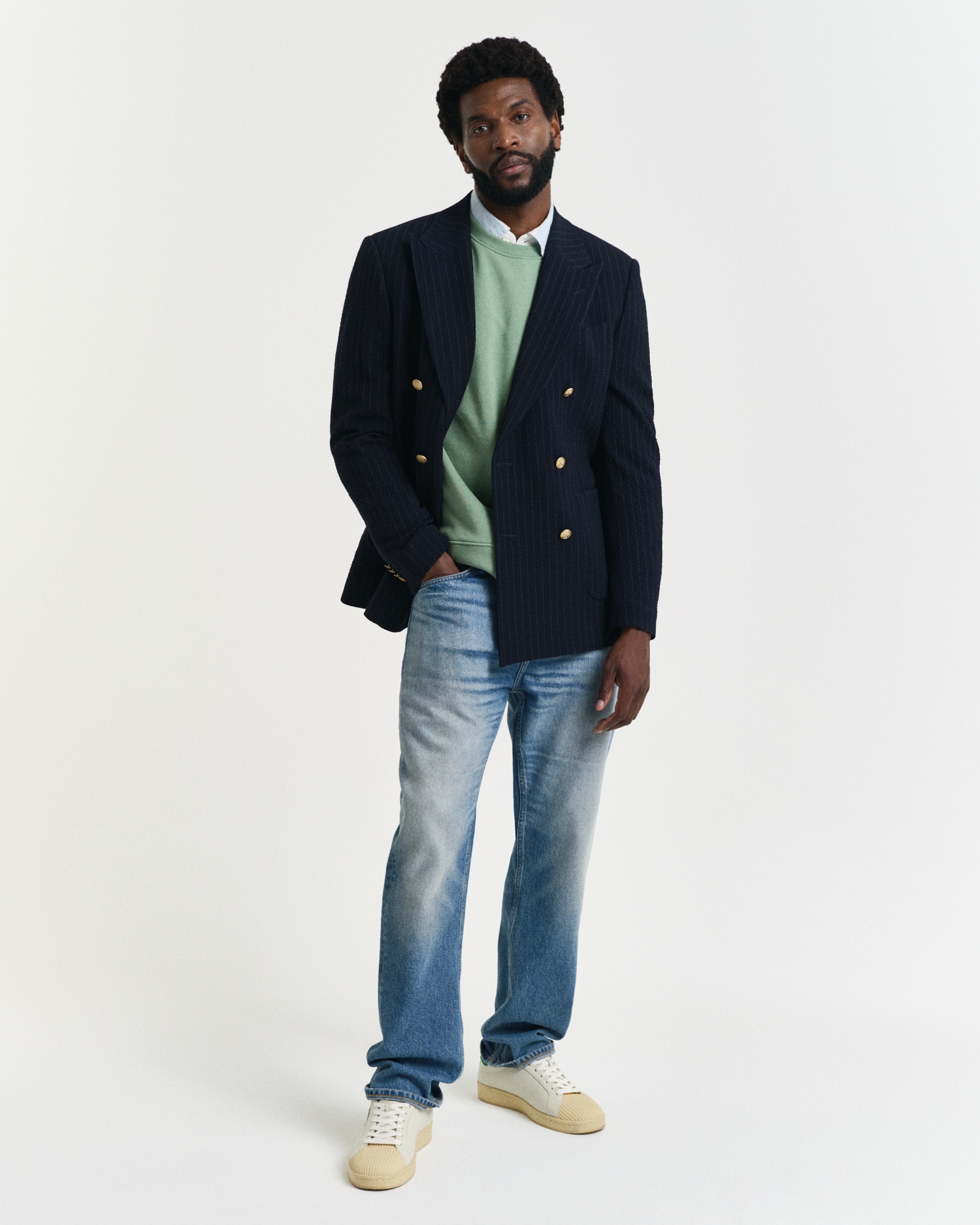 Gant Sweatshirt »REG SHIELD C-NECK SWEAT«, mit Logostickerei auf der Brust