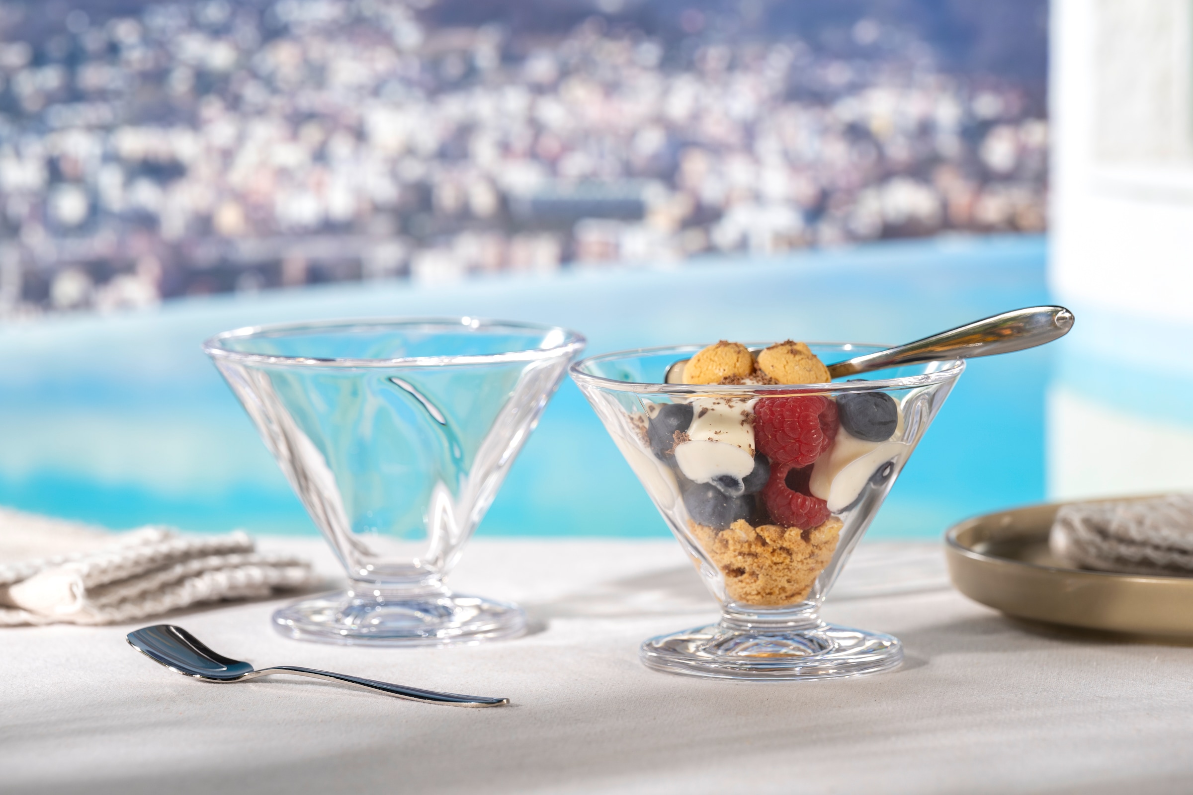 LEONARDO Eisschale »CONO, Eisbecher aus Glas, 270 ml, 4er-Set«, 4 tlg., aus Glas, spülmaschinengeeignet