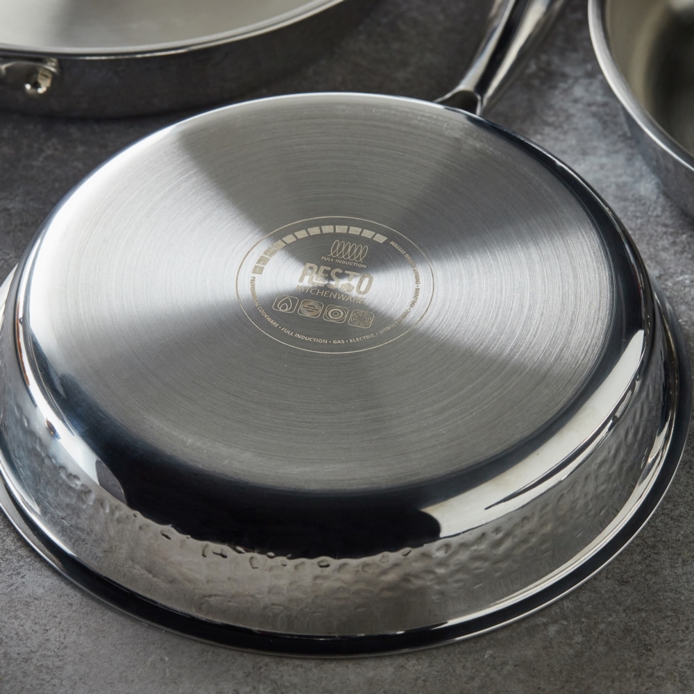 RESTO Kitchenware Bratpfanne »Crater Pfanne aus Tri-Ply (Edelstahl + Aluminium + Edelstahl) ofenfest«, Edelstahl 18/10, (1 tlg.), Energieeinsparung 25% durch die dreilagige Basis