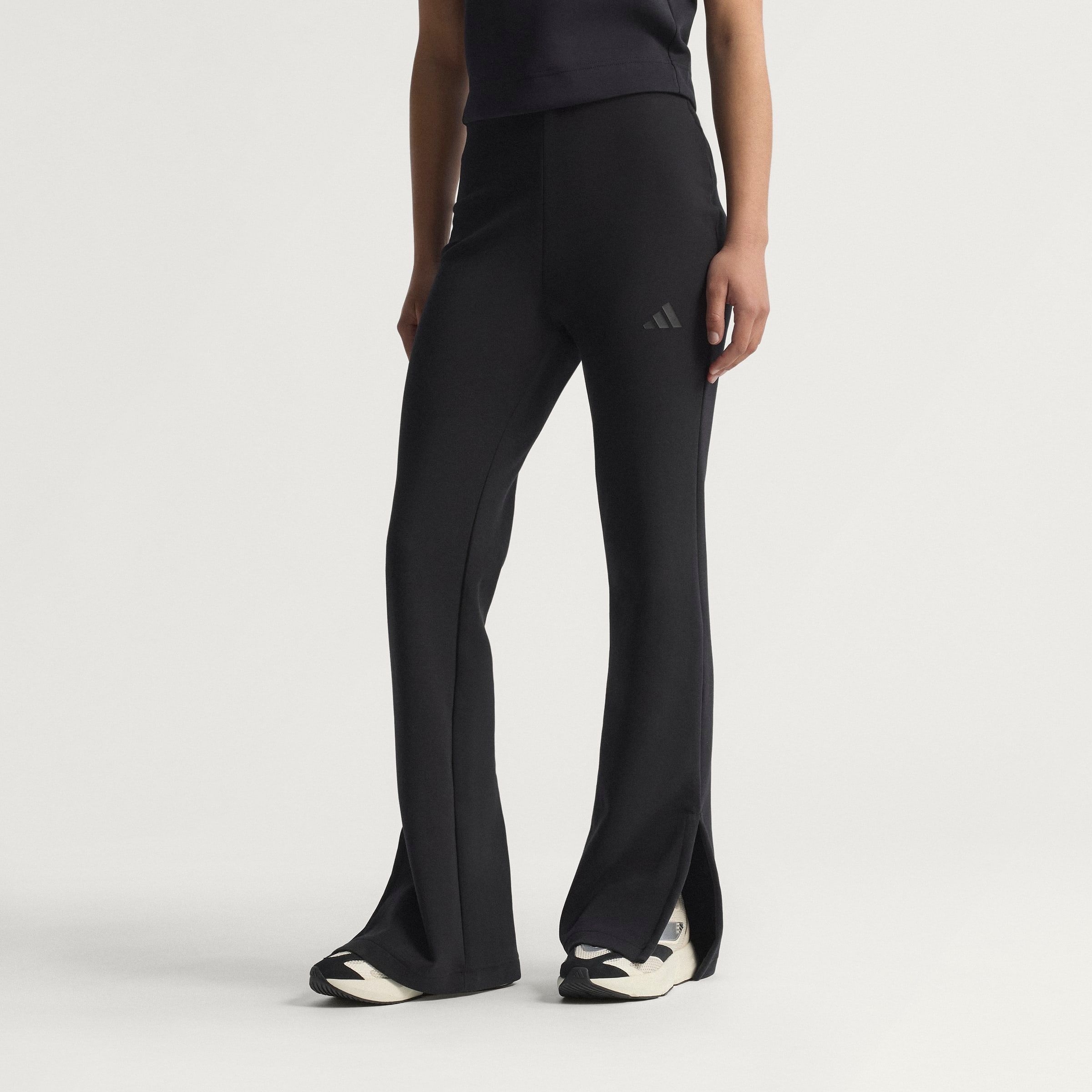 adidas Sportswear Sporthose "SOFT LUX AUSGESTELLTE" für Erwachsene, mit normal-weiter Form, aus Polyester