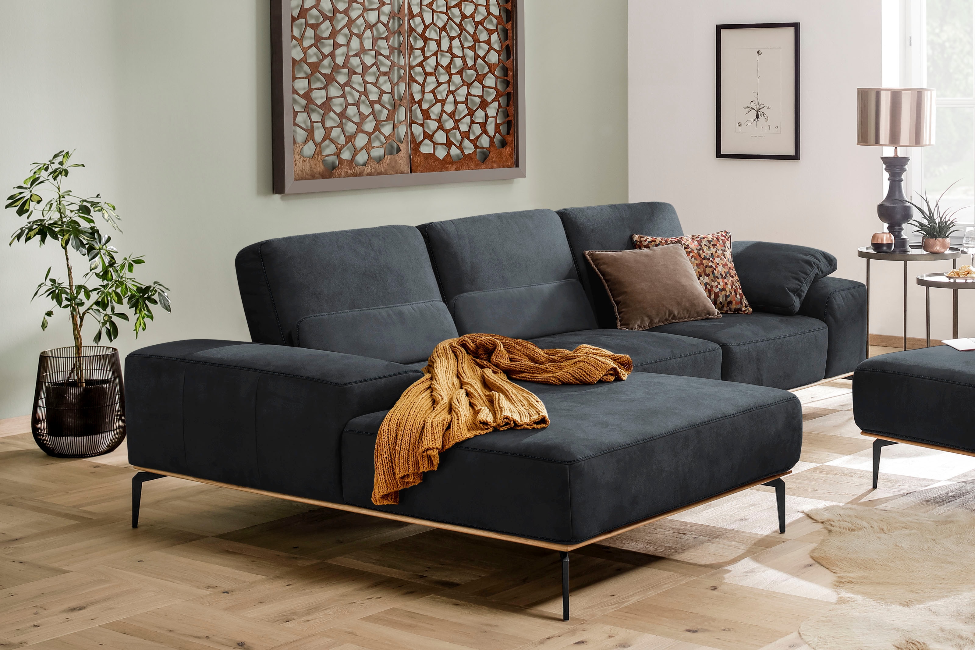 W.SCHILLIG Ecksofa "run, Designsofa mit tollem Sitzkomfort, bequem, L-Form" mit Holzsockel, Füße in Schwarz pulverbeschichtet, Breite 299 cm