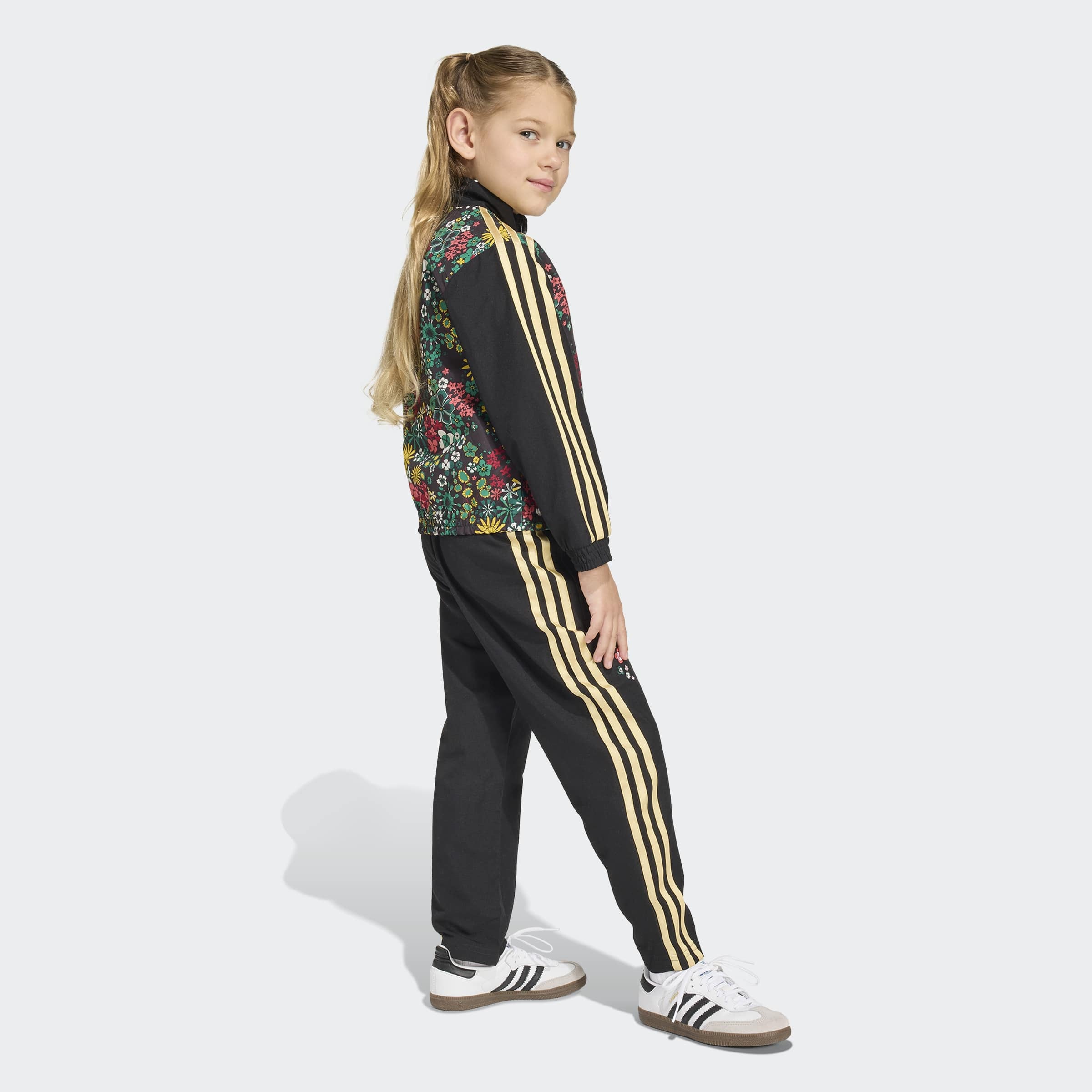 adidas Originals Trainingsanzug »ADIDAS ORIGINALS X LIBERTY LONDON GEWEBTER« 2 tlg. adidas Originals x Liberty London Collaboration