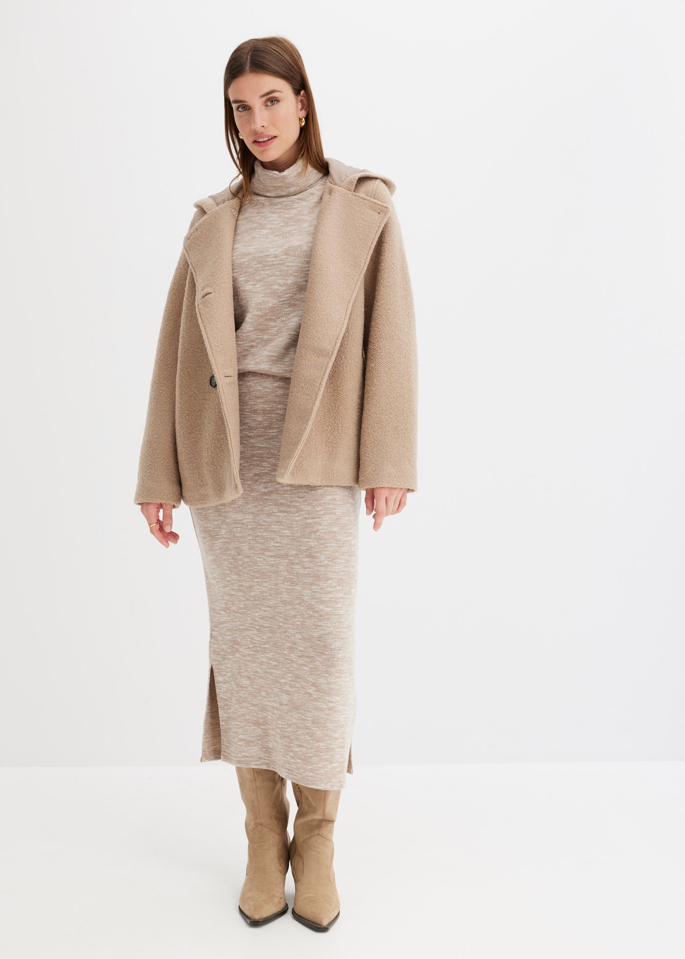 bonprix Cabanjacke moderner Look, aus kuscheligem Bouclé-Material, mit Kapuze