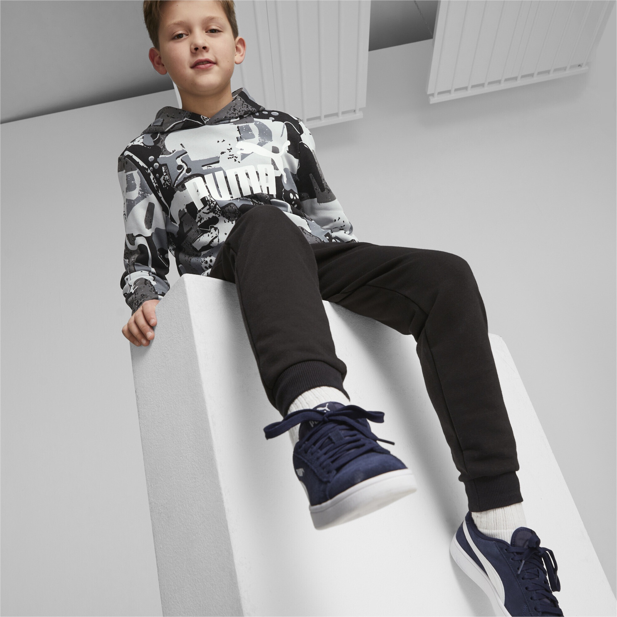 PUMA Sweatshirt »Essentials+ Street Art Printed Hoodie Jugendliche«