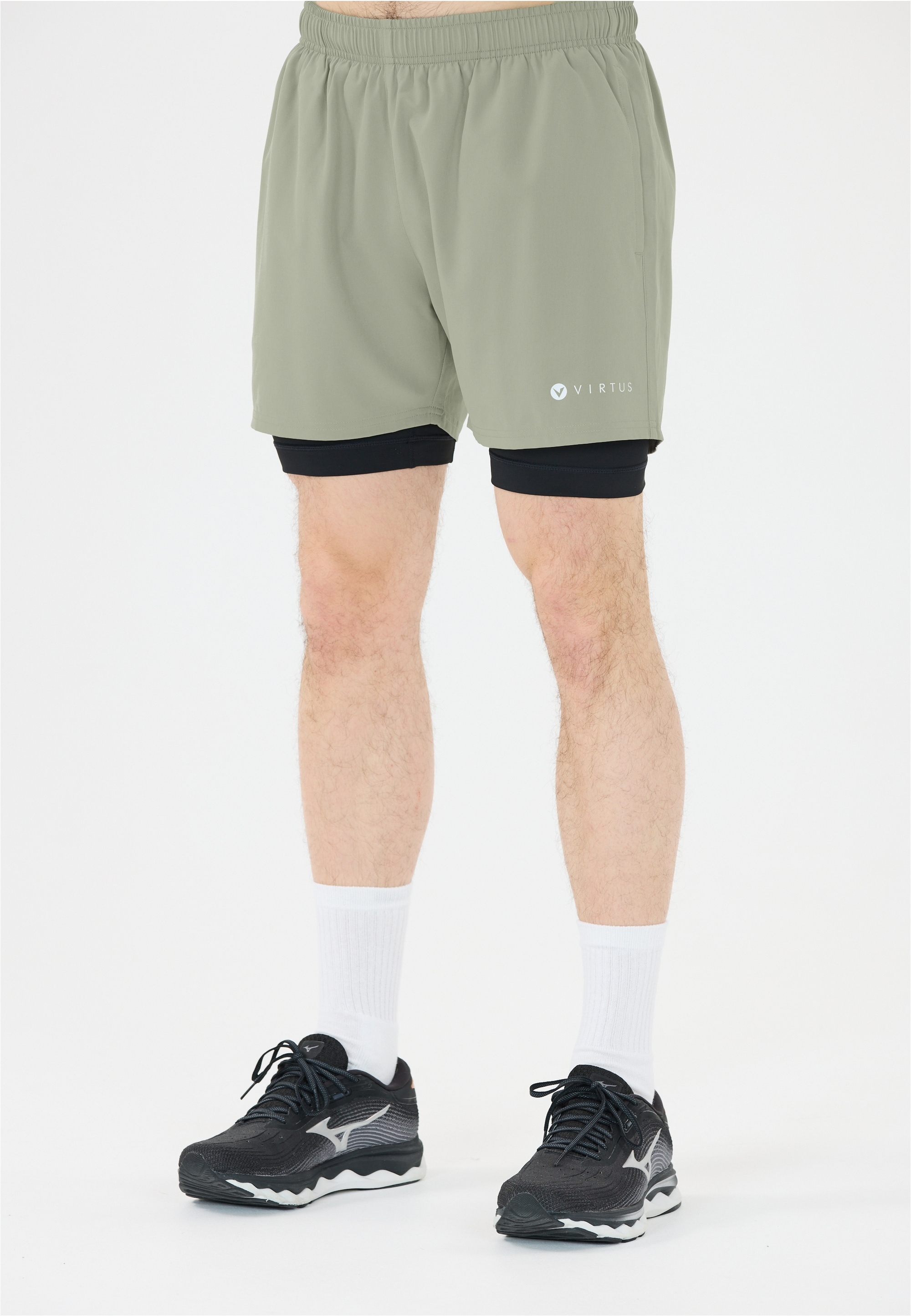 Virtus Shorts "Zayne", mit 4-Wege-Stretch und Innenhose günstig online kaufen