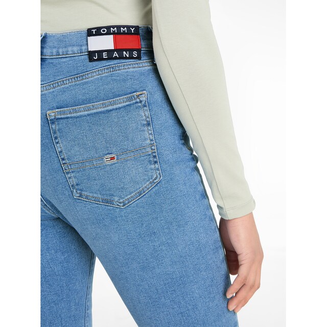 Tommy Jeans Skinny-fit-Jeans »Jeans SYLVIA HR SSKN CG4«, mit Logobadge und  Labelflags für kaufen | BAUR