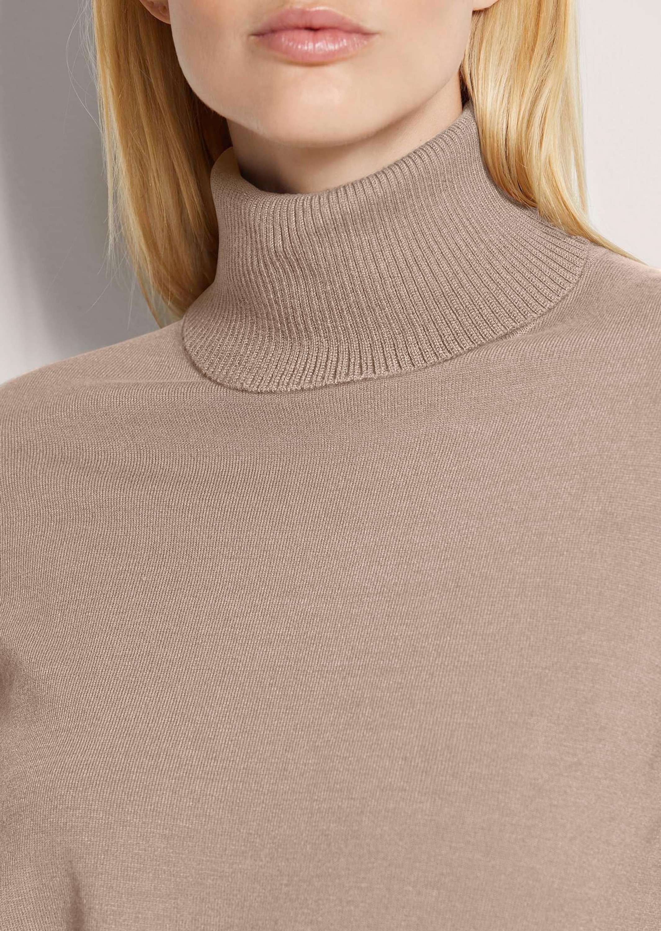 MADELEINE Longpullover »Strickpullover Schmaler Feinstrickpullover«